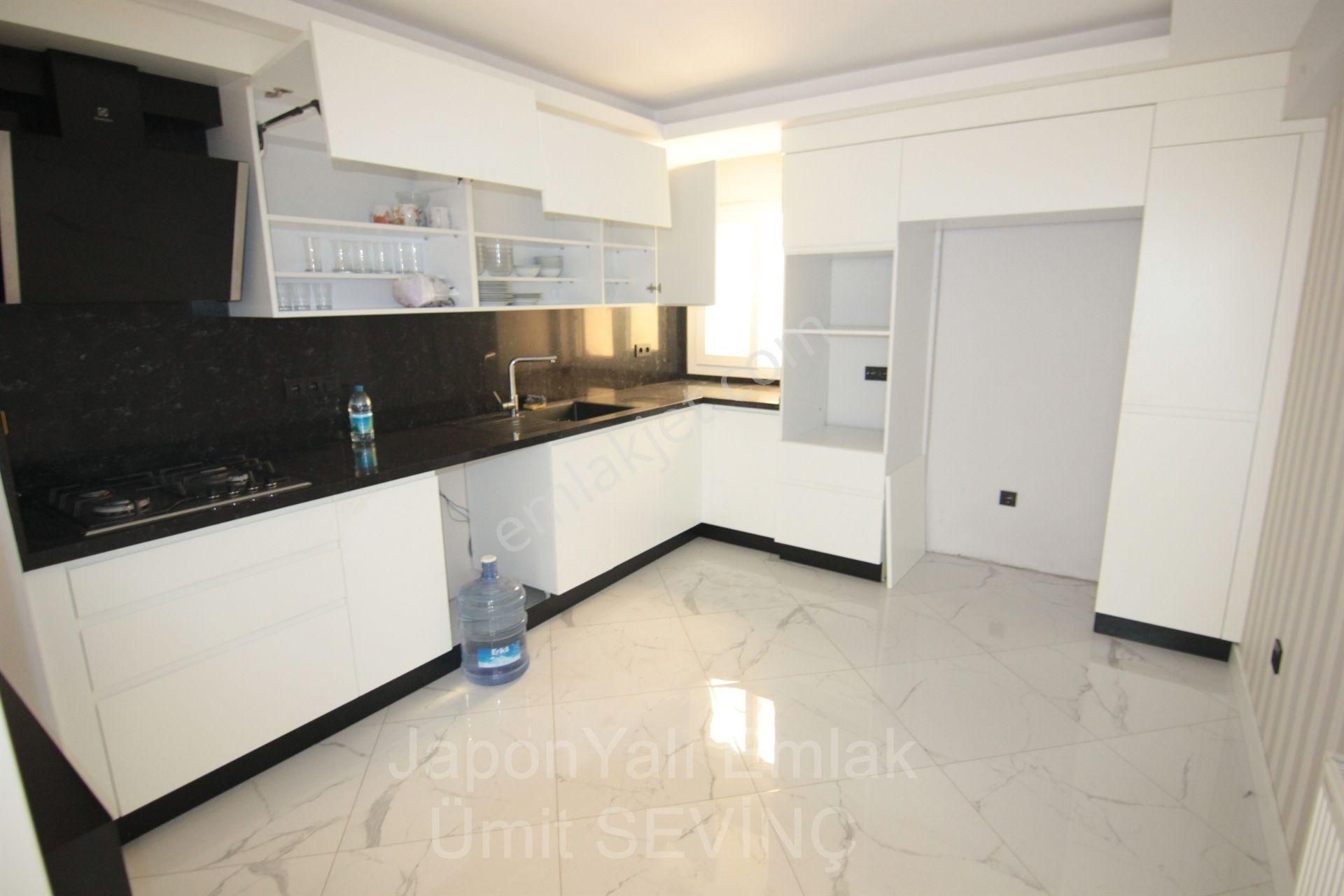 Otoparklı Güzelyalı Yarma Yakını 3+1 Tadilatlı Ara Kat Kiralık Daire - Görsel 7