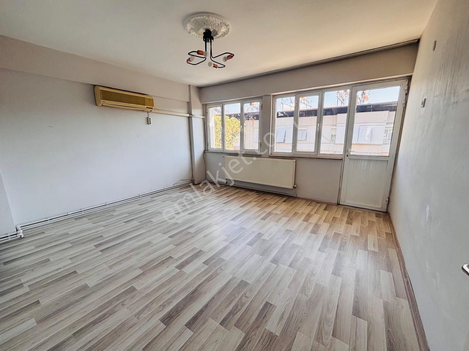 Ortak Emlak’tan Çarşıya Yakın Konumda Doğalgazlı Kiralık 3+1 Daire - Görsel 2