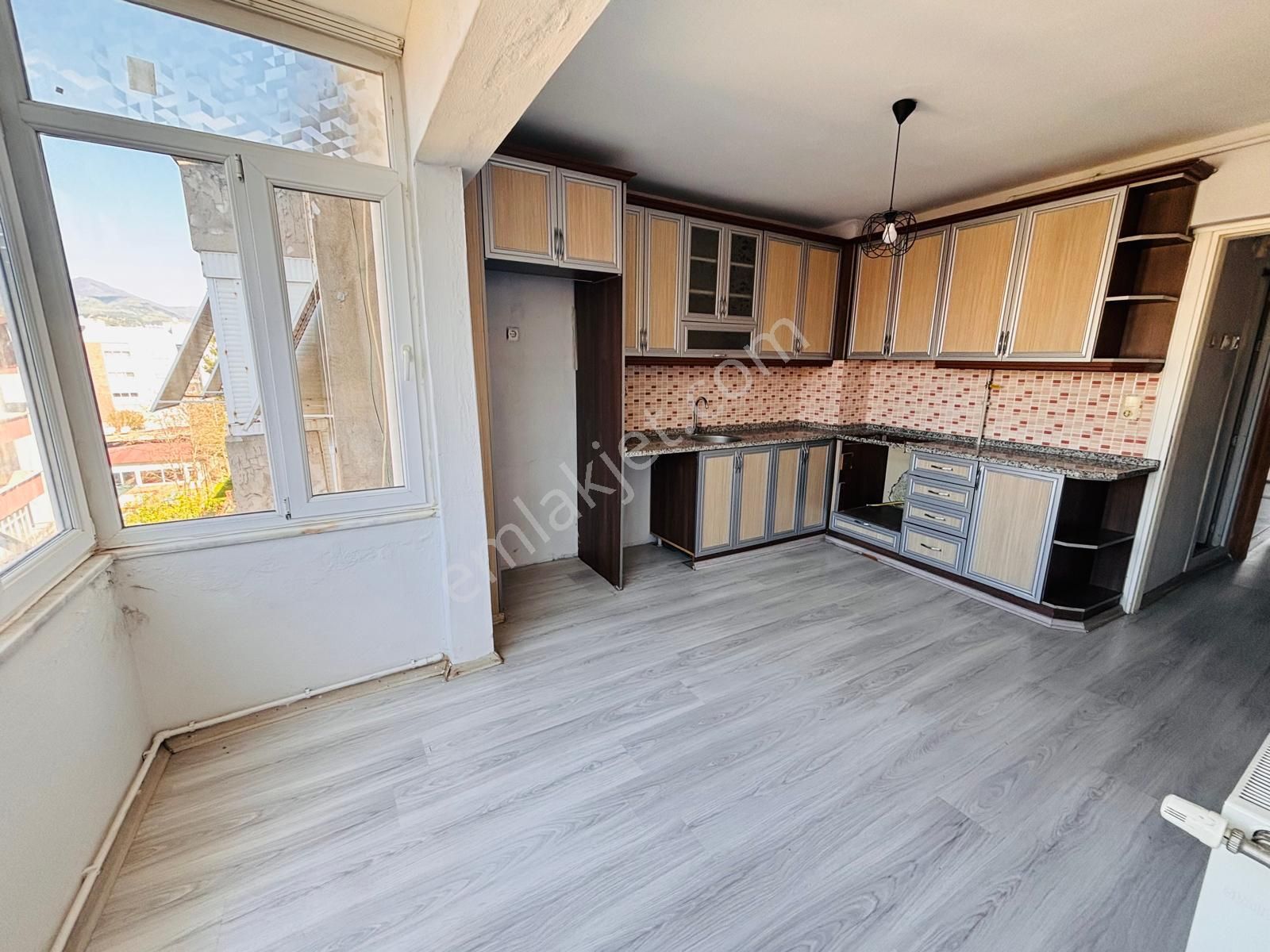 Ortak Emlak’tan Çarşıya Yakın Konumda Doğalgazlı Kiralık 3+1 Daire - Görsel 3