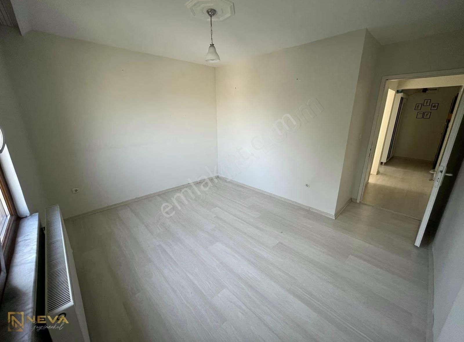 Camili'de Kiralık 2+1 Daire - Görsel 19
