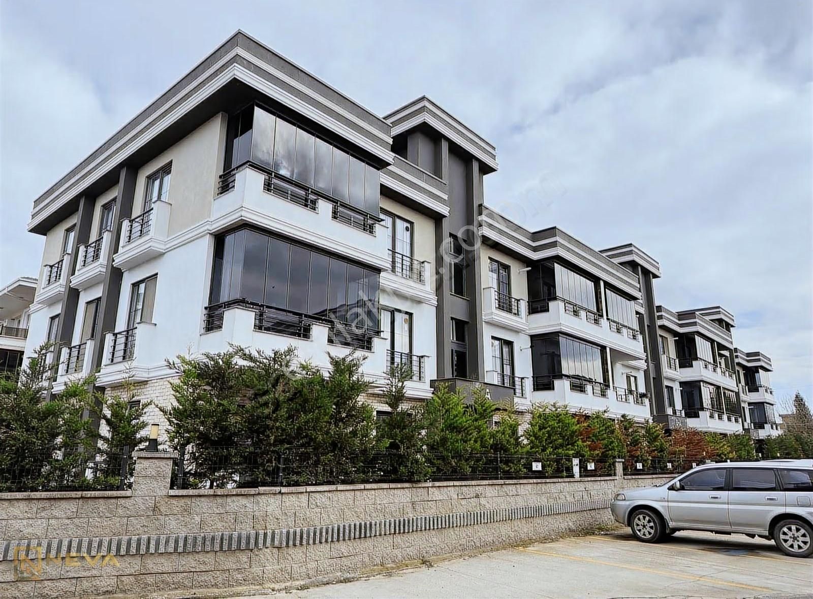 Serdivan Yazlık Mahallesinde Kiralık 3+1 130 M2 Bahçeli Daire. - Görsel 28