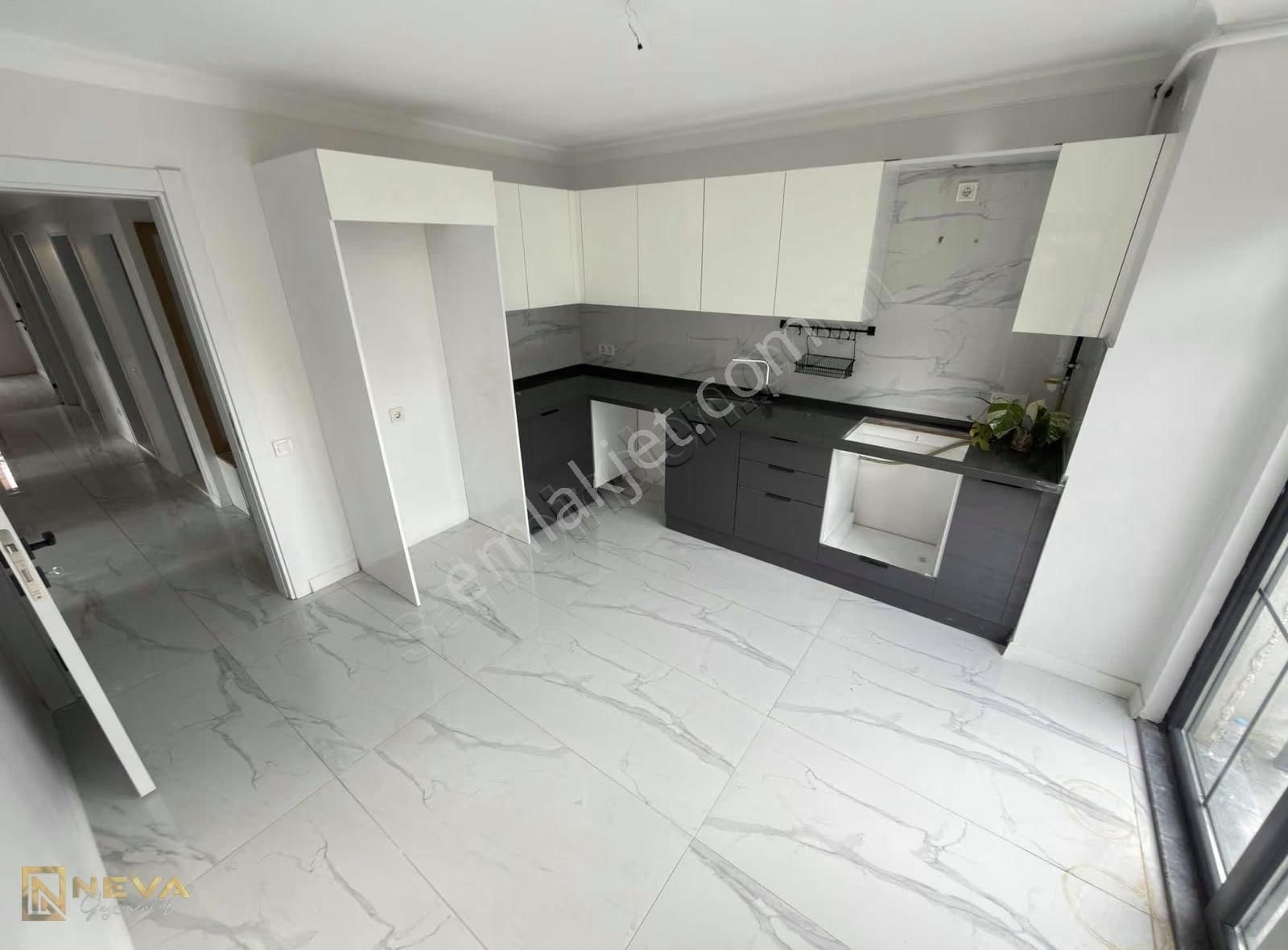 Serdivan Yazlık Mahallesinde Kiralık 3+1 130 M2 Bahçeli Daire. - Görsel 29