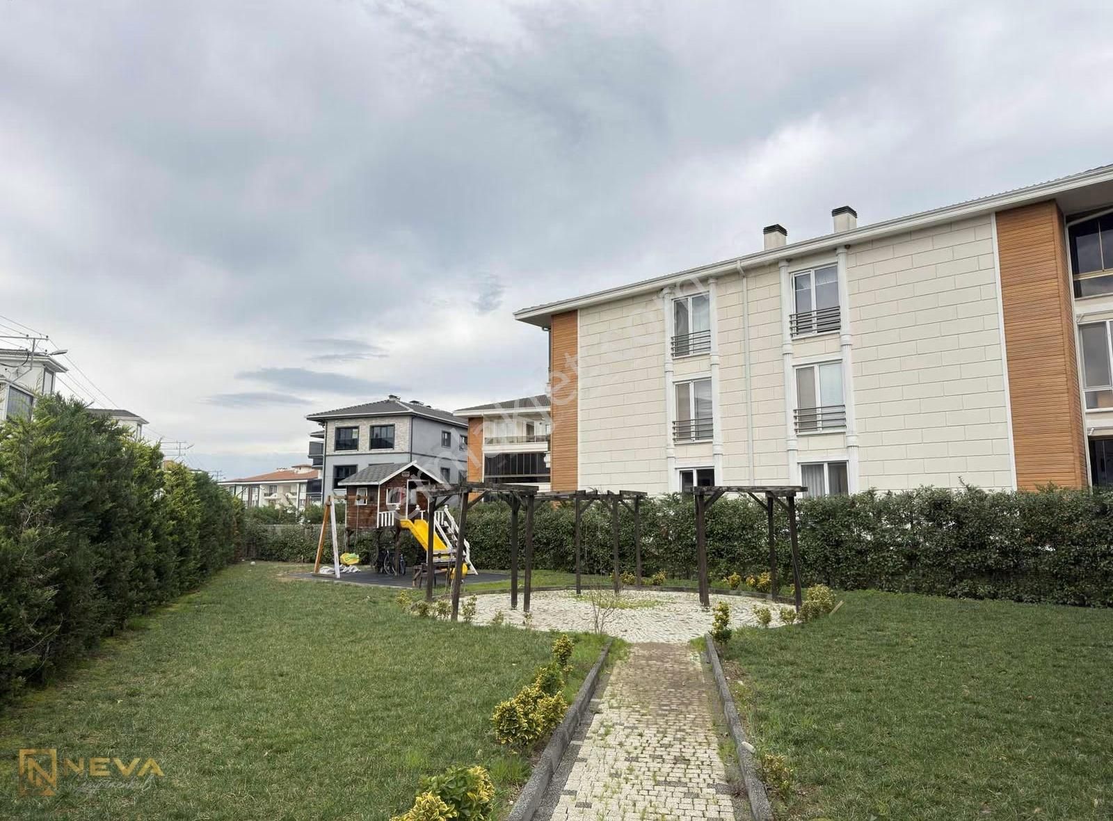 Serdivan Yazlık Mahallesinde Kiralık 3+1 130 M2 Bahçeli Daire. - Görsel 19