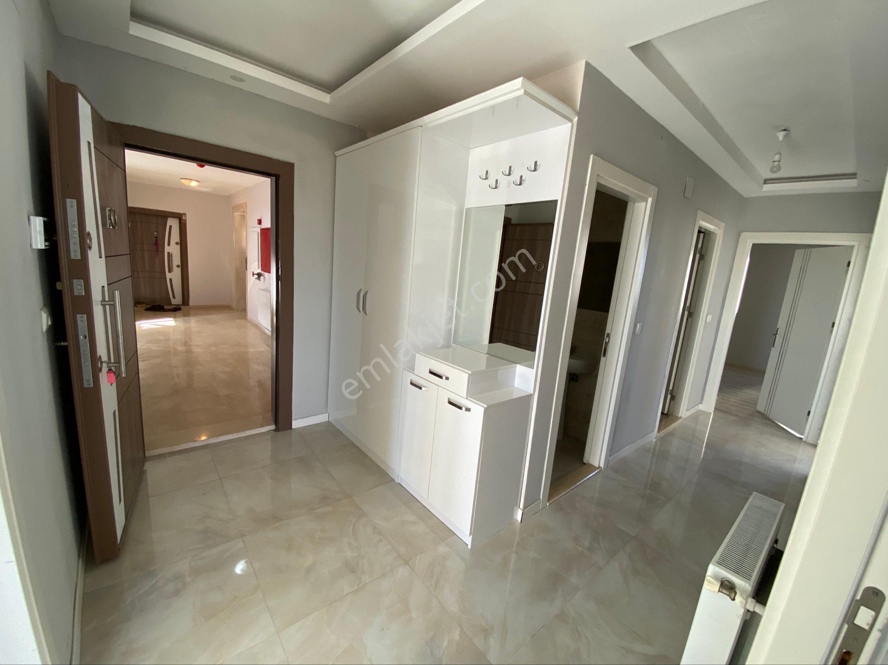 Atc'den Çarkıpare'de Stadyum Karşısı Sınırsız Kredili İskanlı-kombili 3+1 Satılık Daire - Görsel 3