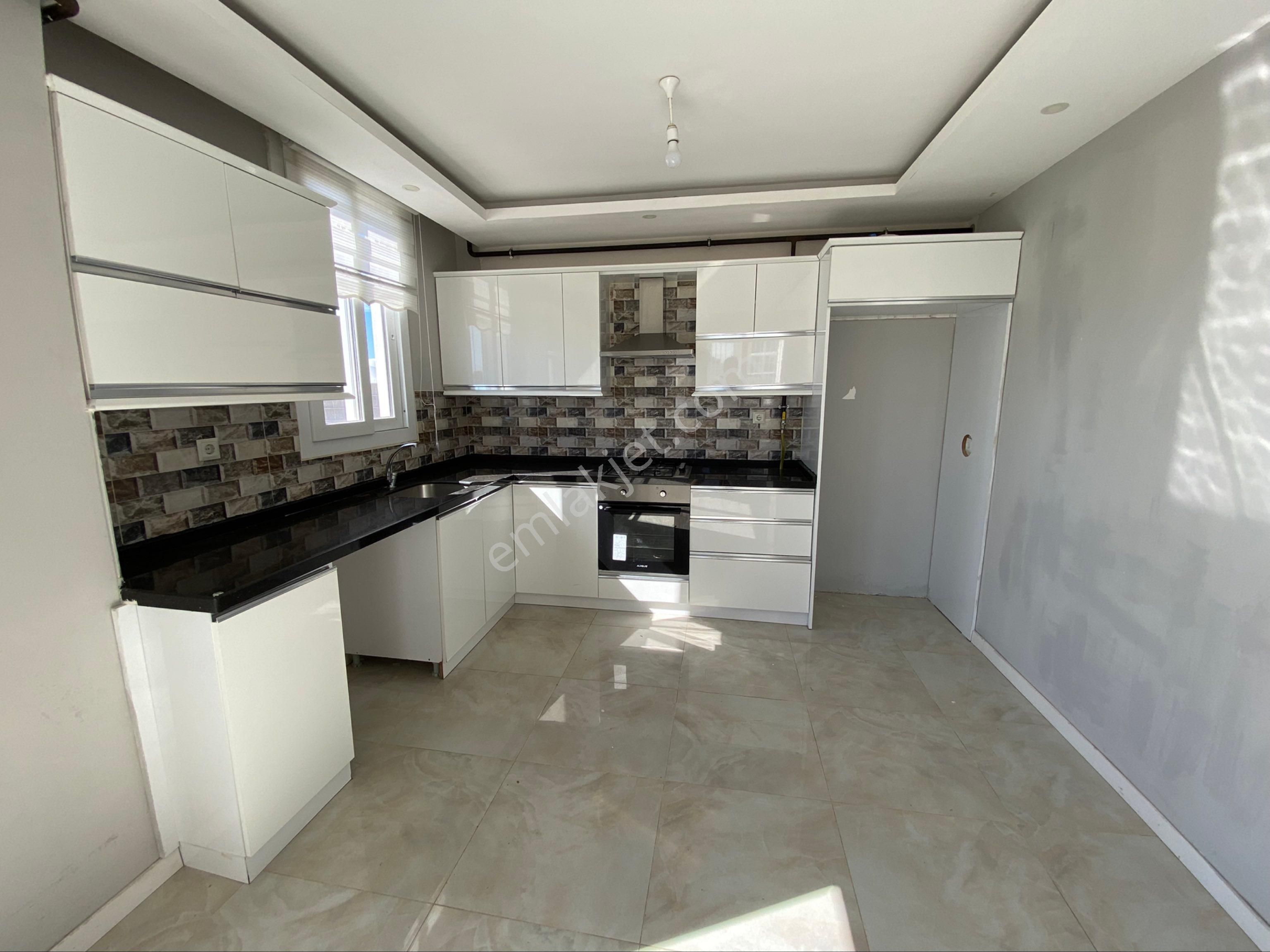 Atc'den Çarkıpare'de Stadyum Karşısı Sınırsız Kredili İskanlı-kombili 3+1 Satılık Daire - Görsel 13