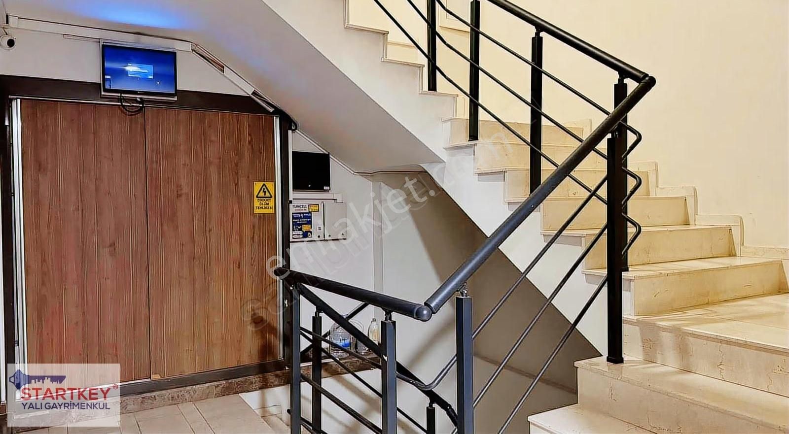 Bostanlı Şehitler Bulvarı'nda Ara Kat Kiralık 1+1 Daire - Görsel 7