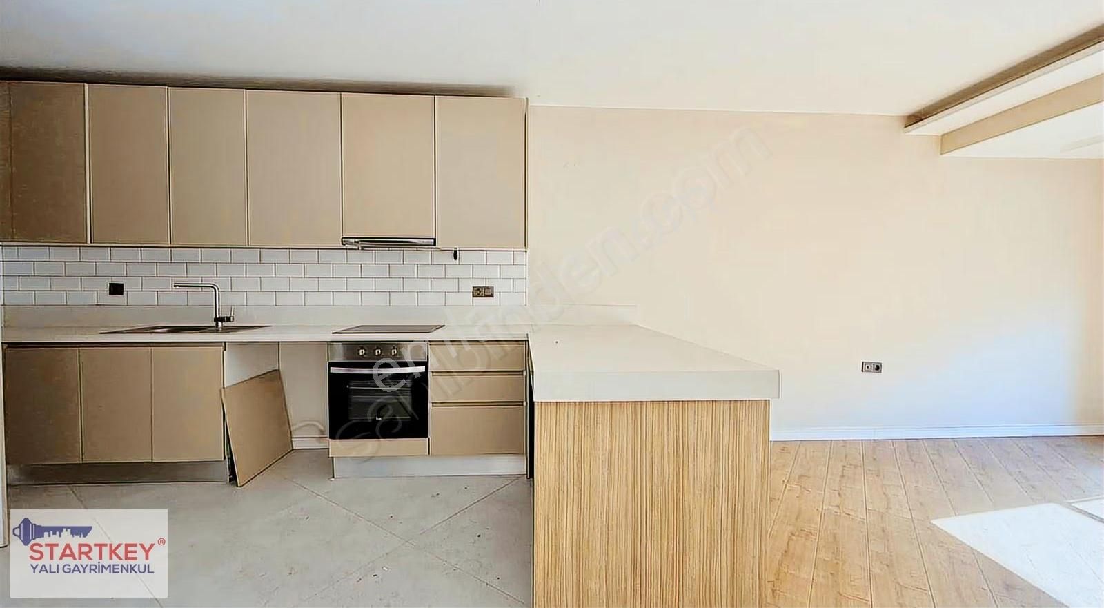 Bostanlı Şehitler Bulvarı'nda Ara Kat Kiralık 1+1 Daire - Görsel 32