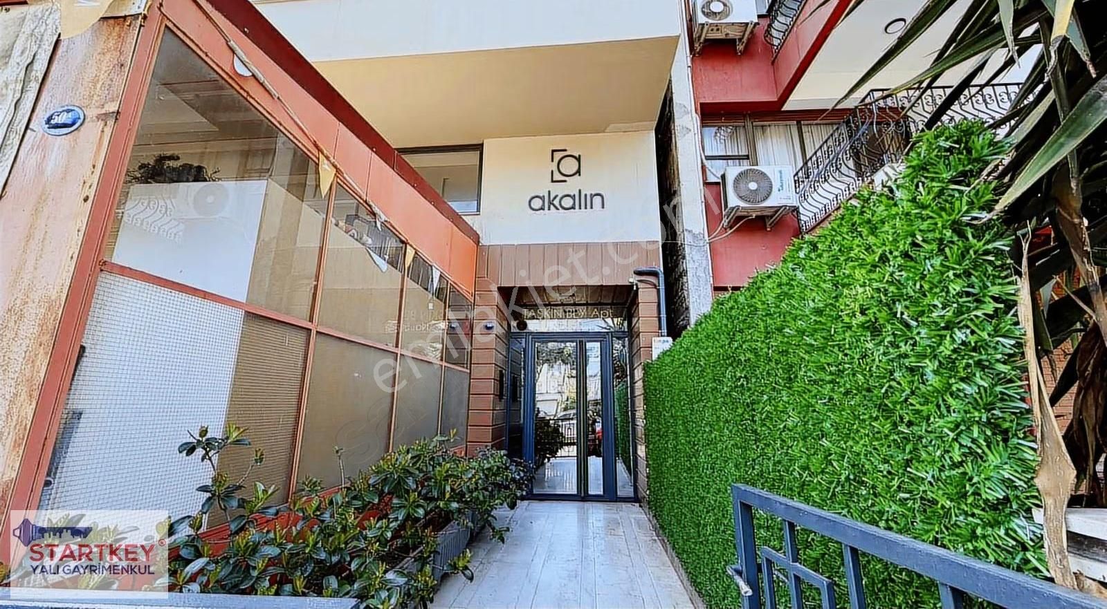 Bostanlı Şehitler Bulvarı'nda Ara Kat Kiralık 1+1 Daire - Görsel 30