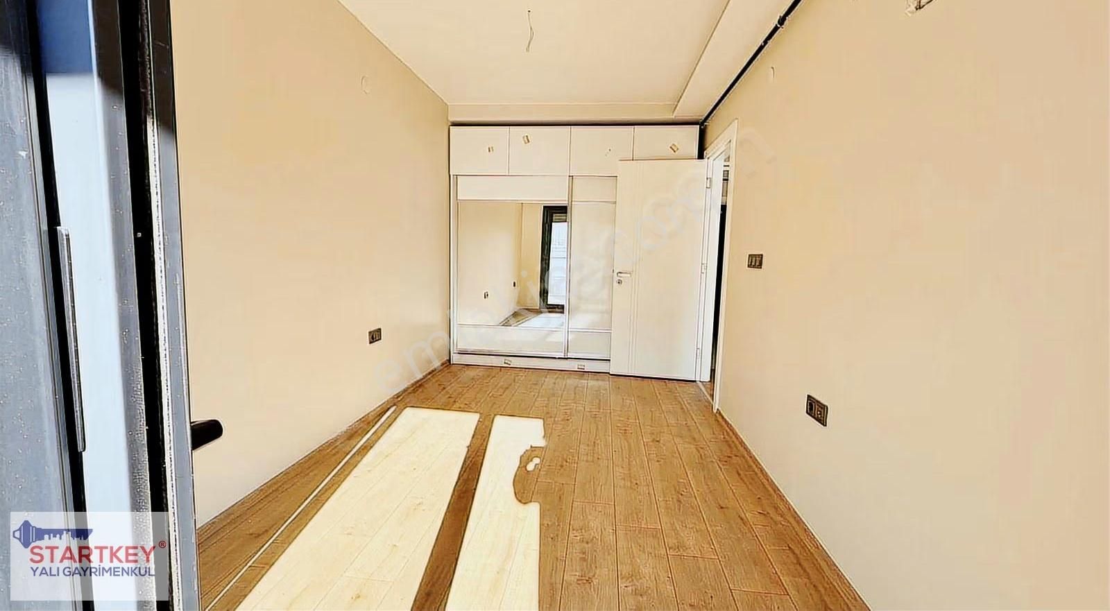 Bostanlı Şehitler Bulvarı'nda Ara Kat Kiralık 1+1 Daire - Görsel 15