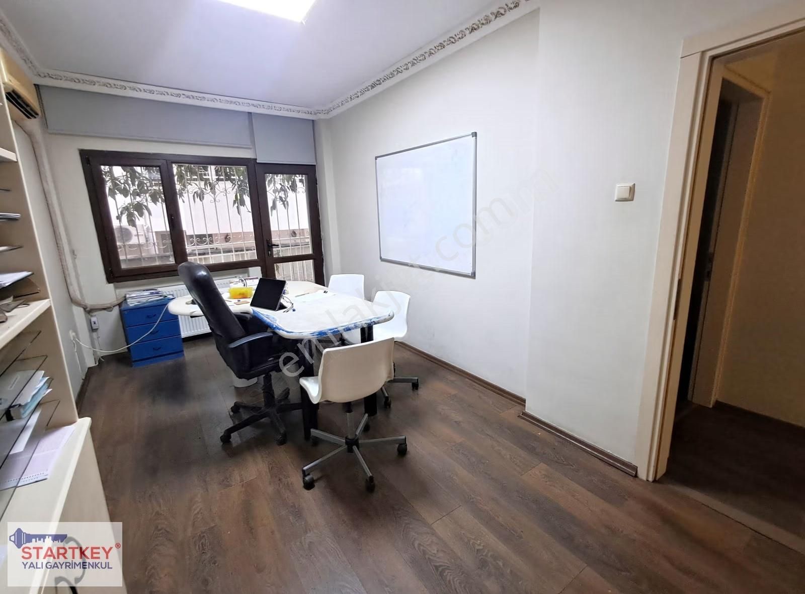 Alsancak Talatpaşa Bulv Paraleli Satılık 3+1 Zemin Kat Daire - Görsel 2