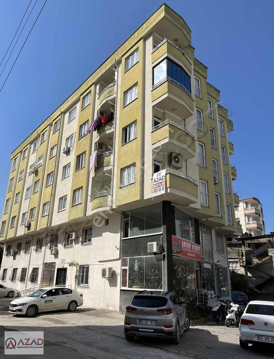 Azad-raufbey Mah. Kara Cami Civarı Satılık 3+1 (130m2) Daire