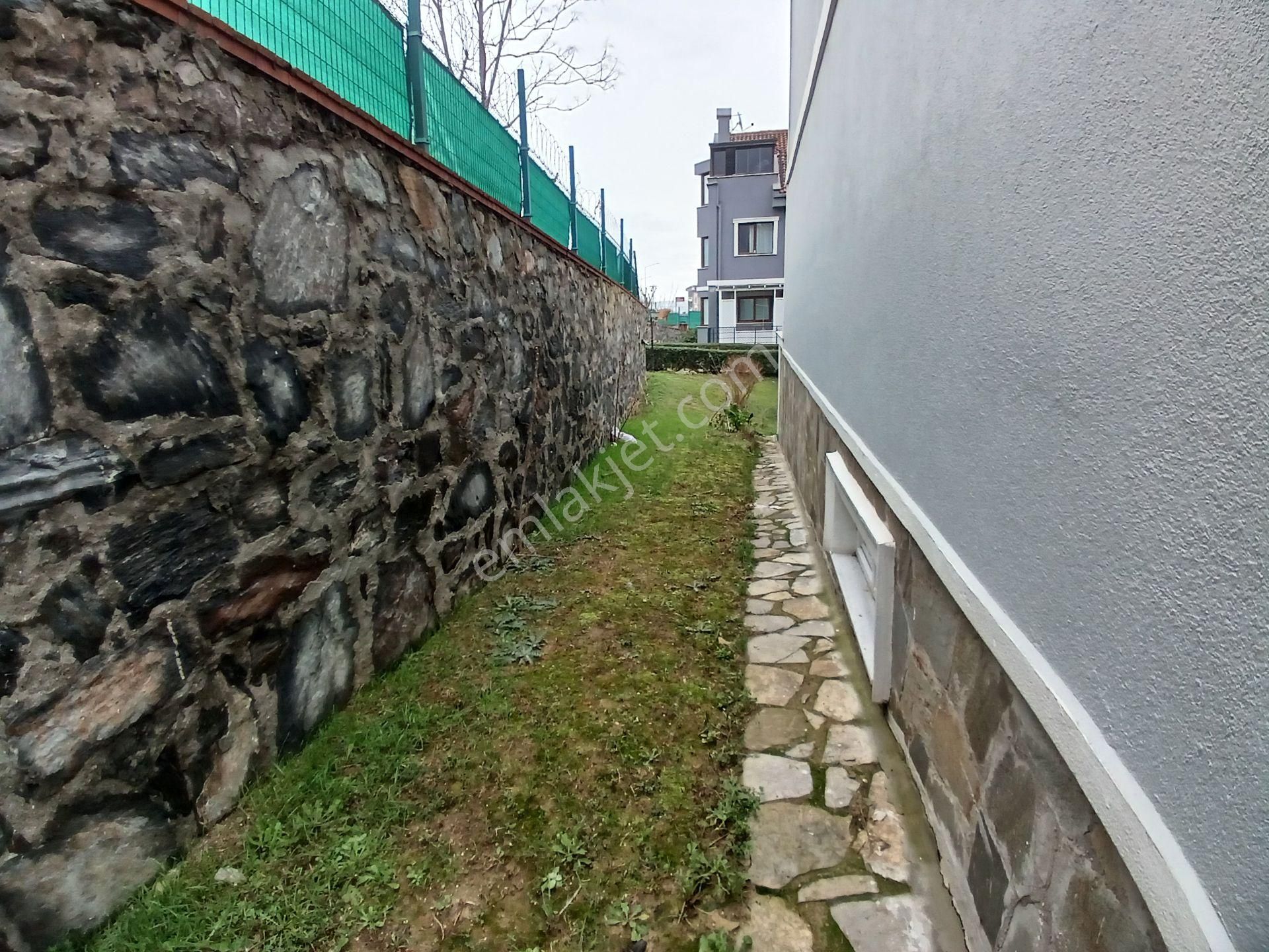 Polat Emlak..büyük Bahçeli..manzaralı..lüx Villa - Görsel 4