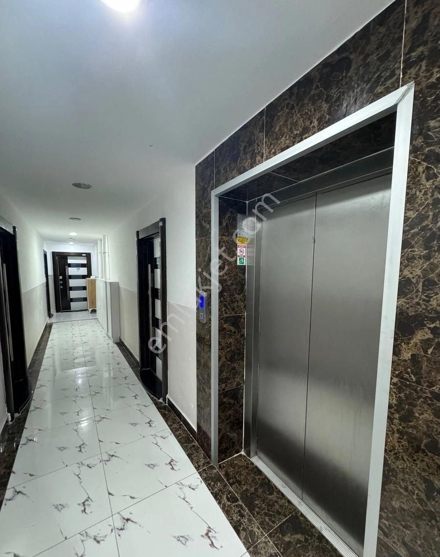 Metrobüse Yürüyüş Mesafesinde, Sosyal İmkânlı Güvenlikli Sitede 2+1 - Görsel 7