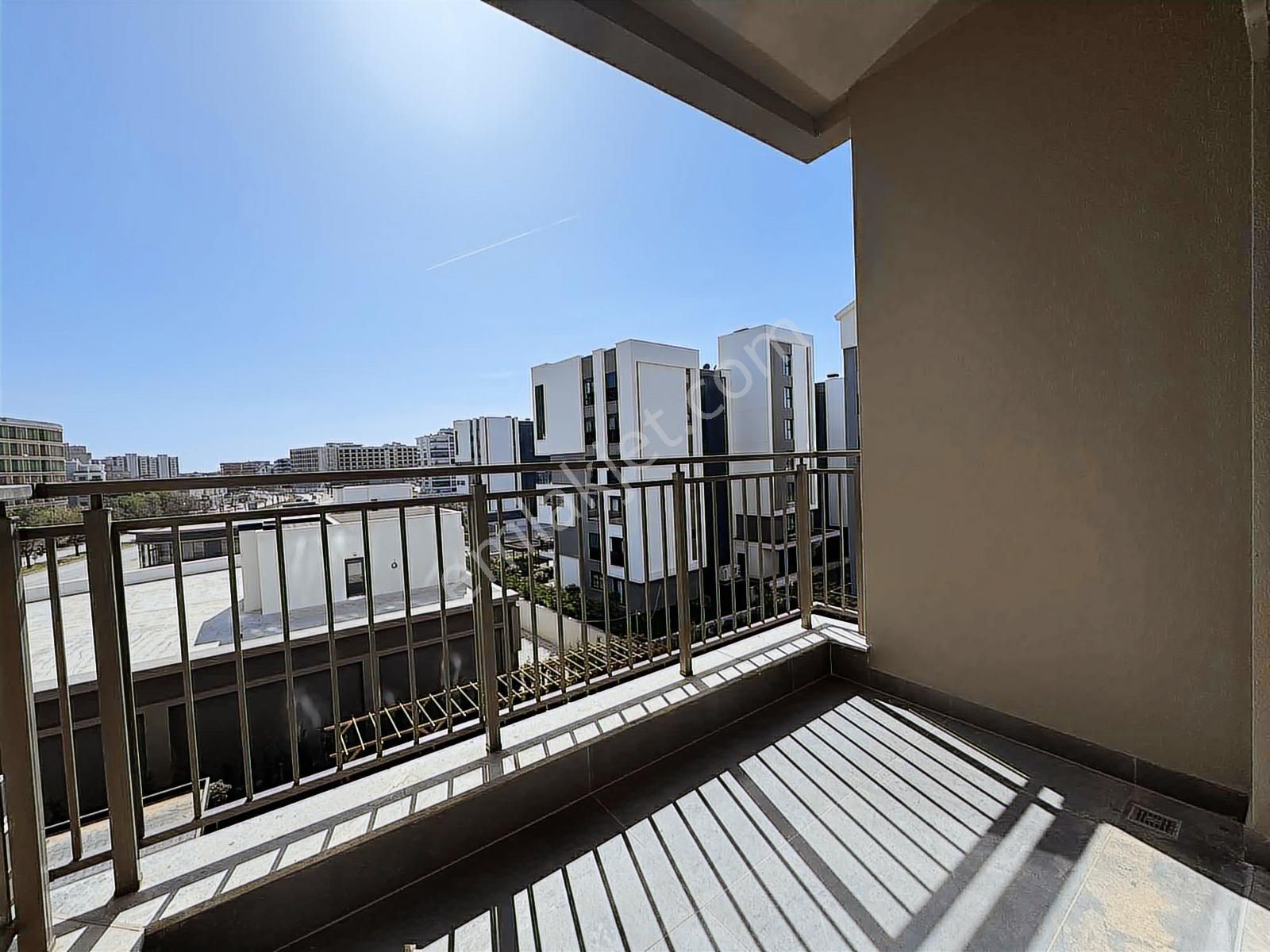 Uğur Kurtulmuş'tan Ünallarda Kiralık Arakat 1+1 Daire - Görsel 2