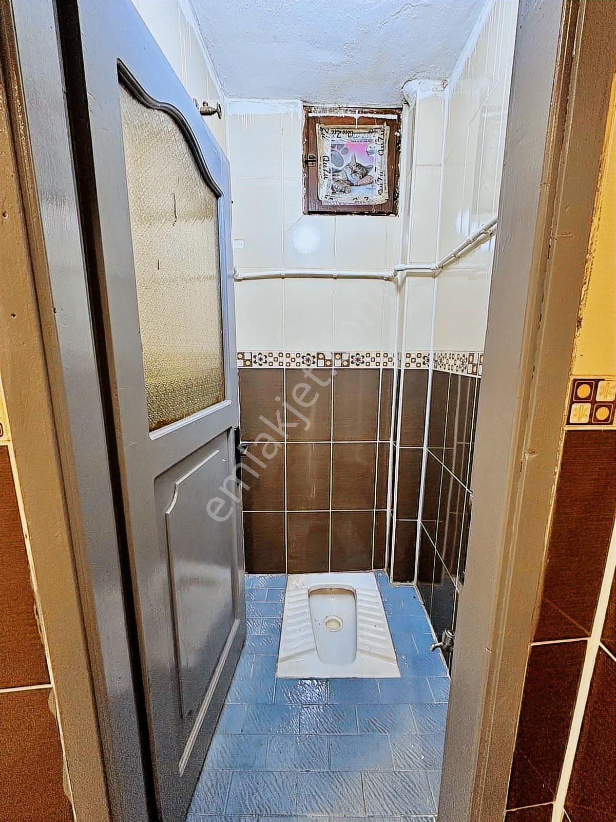 S.gazi/gazi Mah. De Tamamen Yenilenmiş Ara Kat 2+1 Daire - Görsel 3