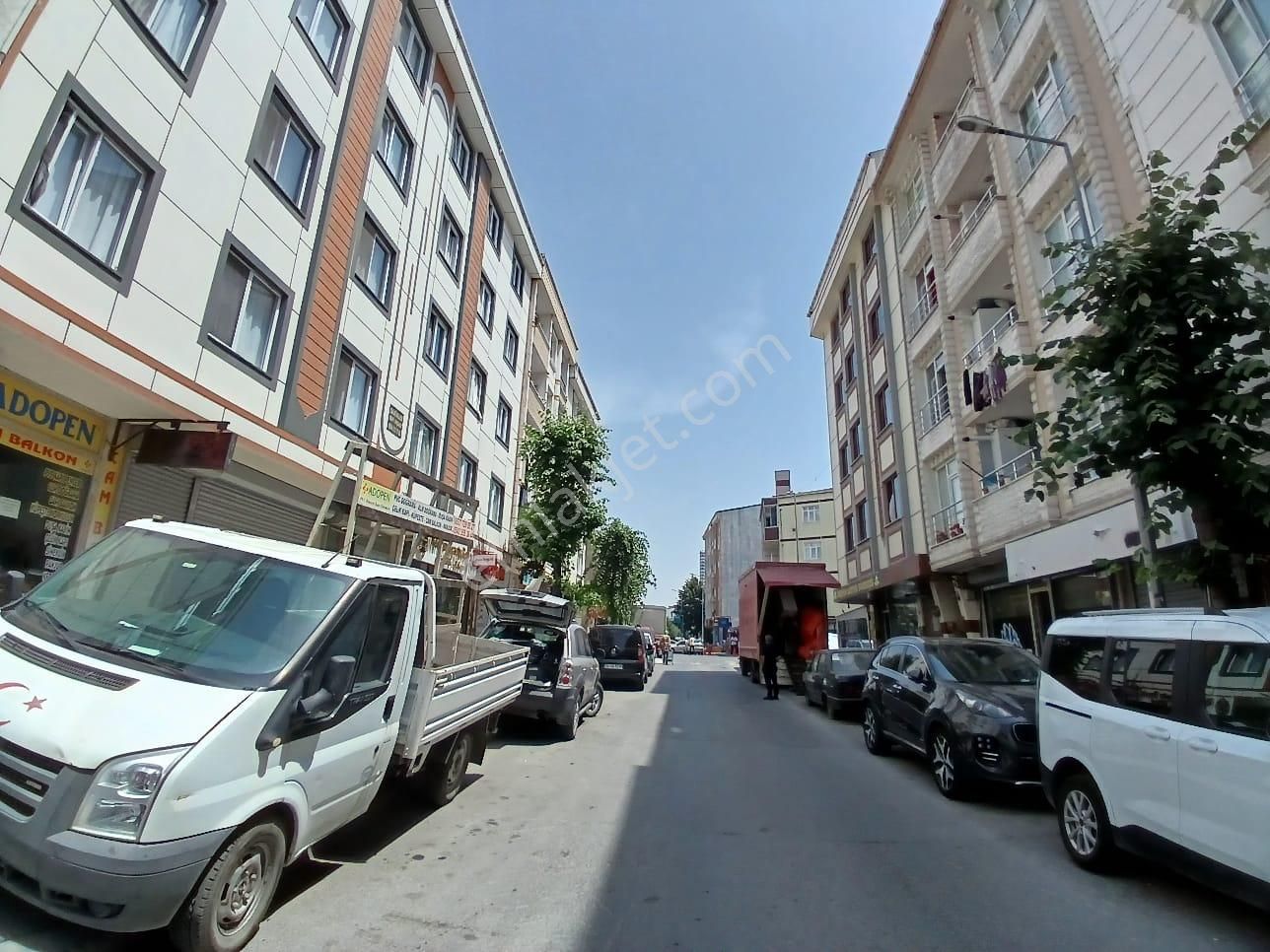 Orhangazi'de Satılık 2+1 Daire, 80m², Boş, Merkezi Konum