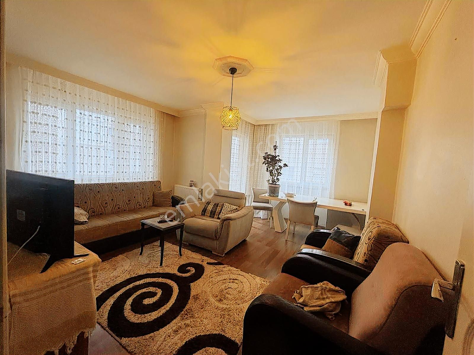 Taşolukta Eşyalı Kiralık 3+1 Ara Kat Daire