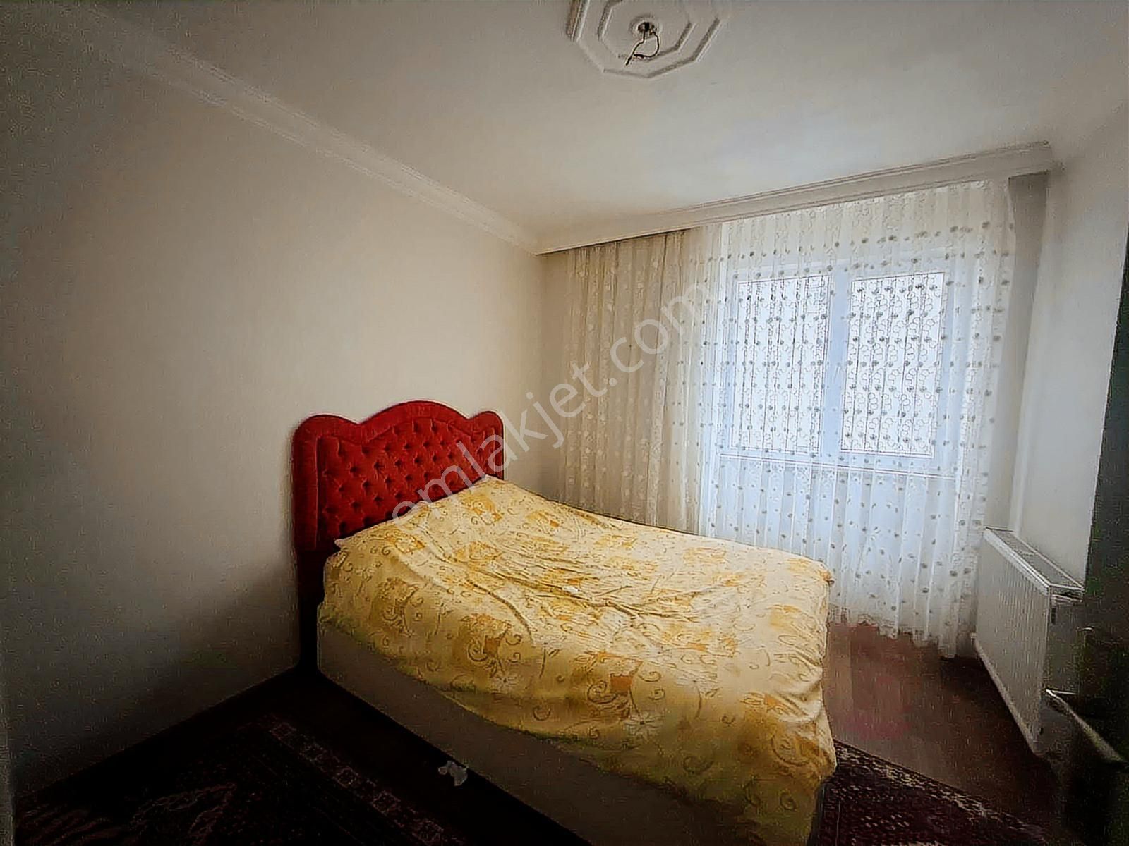 Taşolukta Eşyalı Kiralık 3+1 Ara Kat Daire - Görsel 16