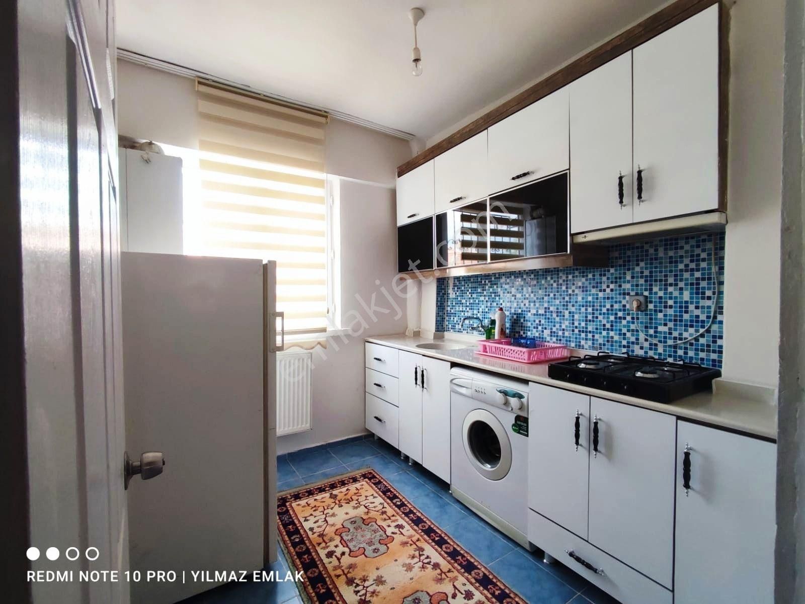 Yılmaz Gayrimenkulden Eşyalı Kiralık 3+1 Ön Cephe Masrafsız Hazır Kurulu Düzen - Görsel 23