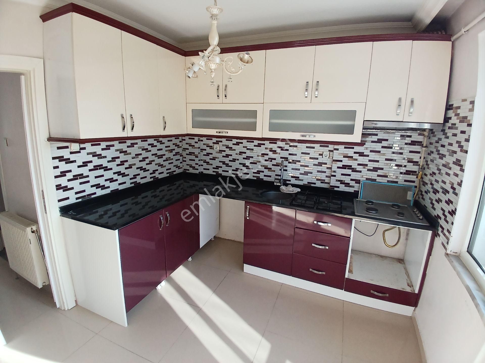 Bahçeşehir 2. Kısım Satılık 3+1 Daire | 145m² | Site İçinde