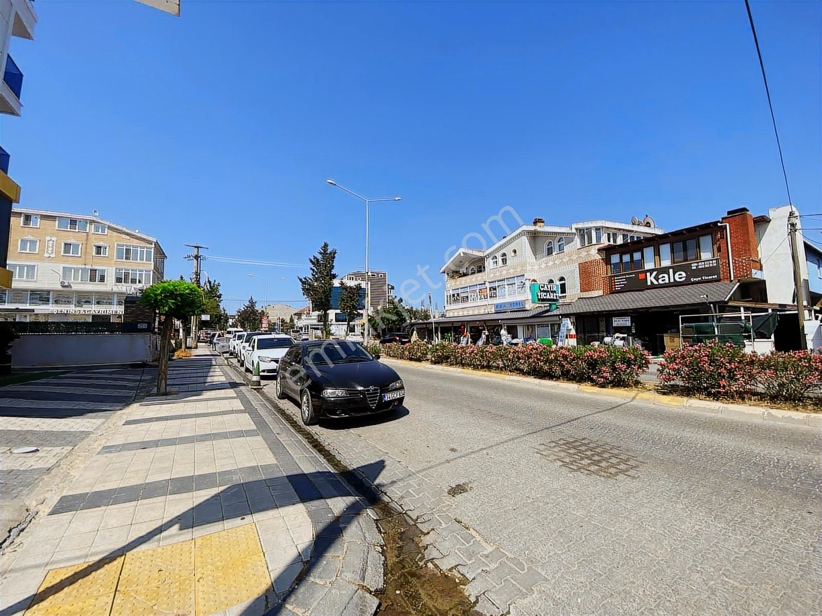 Yeniçiftlikte Bulvar Caddesinde Denize Yakın Yazlık Kışlık Daire - Görsel 4