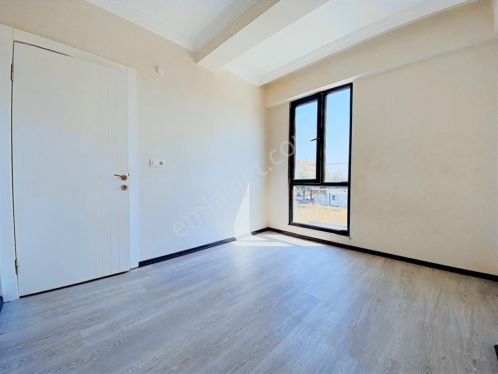 Yeniçiftlikte Bulvar Caddesinde Denize Yakın Yazlık Kışlık Daire - Görsel 19