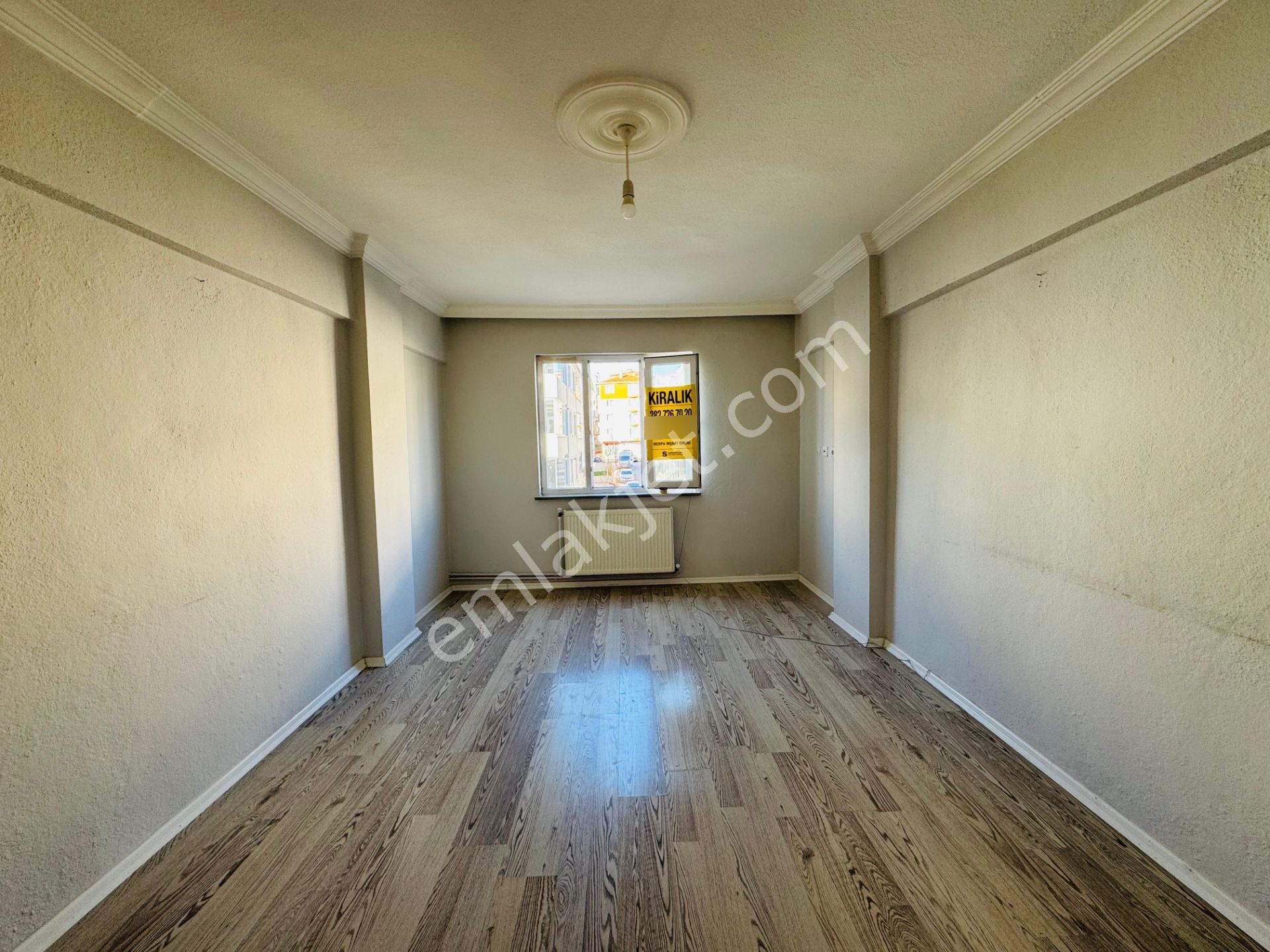 Merpa'dan Gazi Mustafa Kemal Paşa Mah'de Çarşıya Yakın / Kiralık 2+1