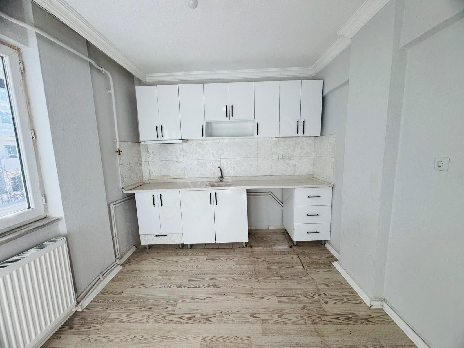 Merpa'dan Gazi Mustafa Kemal Paşa Mah'de Çarşıya Yakın / Kiralık 2+1 - Görsel 6