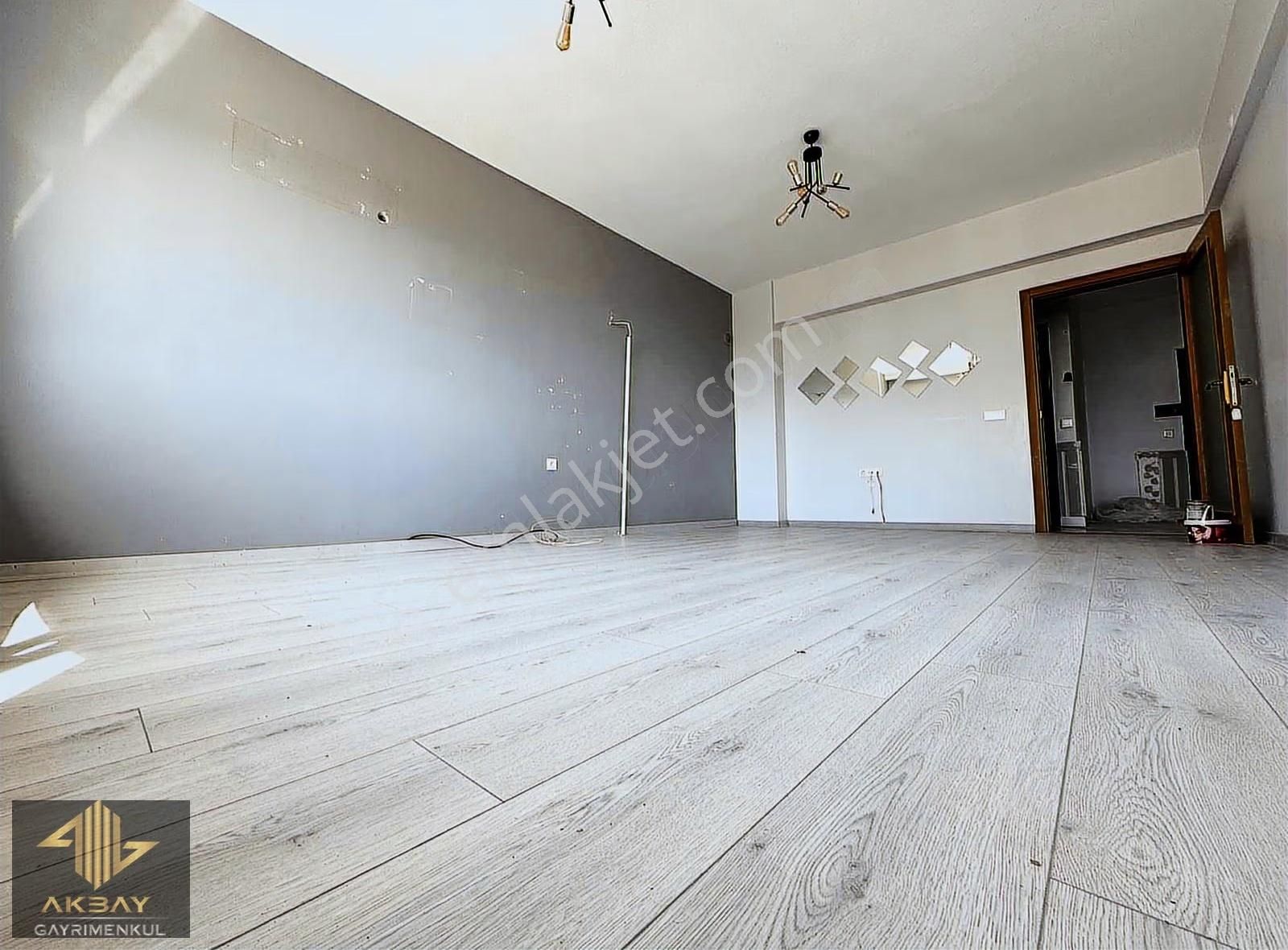 Altıntaş'ta Doğalgazlı Kapalı Otoparklı Havuzlu Sitede Geniş 3+1 - Görsel 12