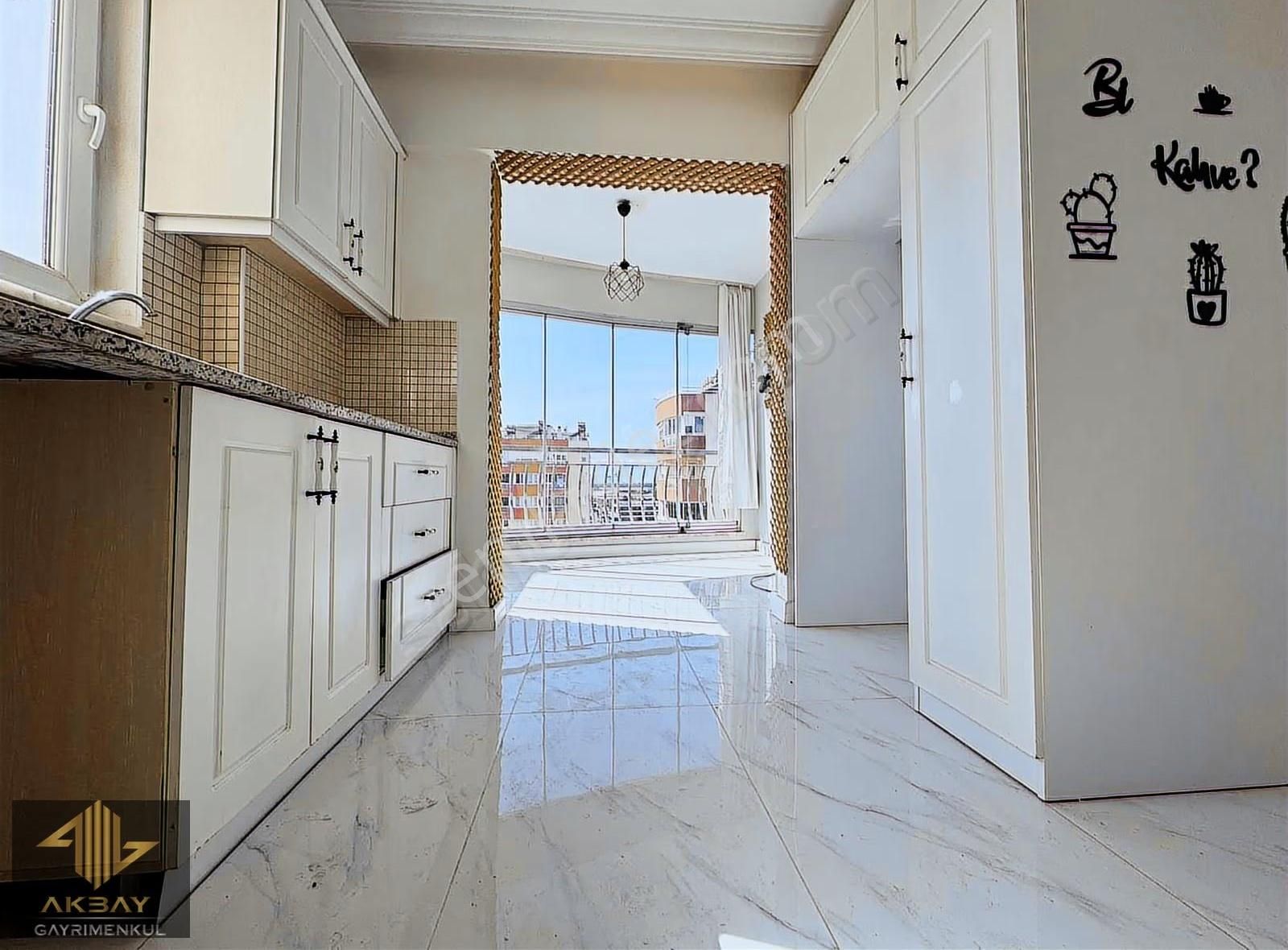 Altıntaş'ta Doğalgazlı Kapalı Otoparklı Havuzlu Sitede Geniş 3+1