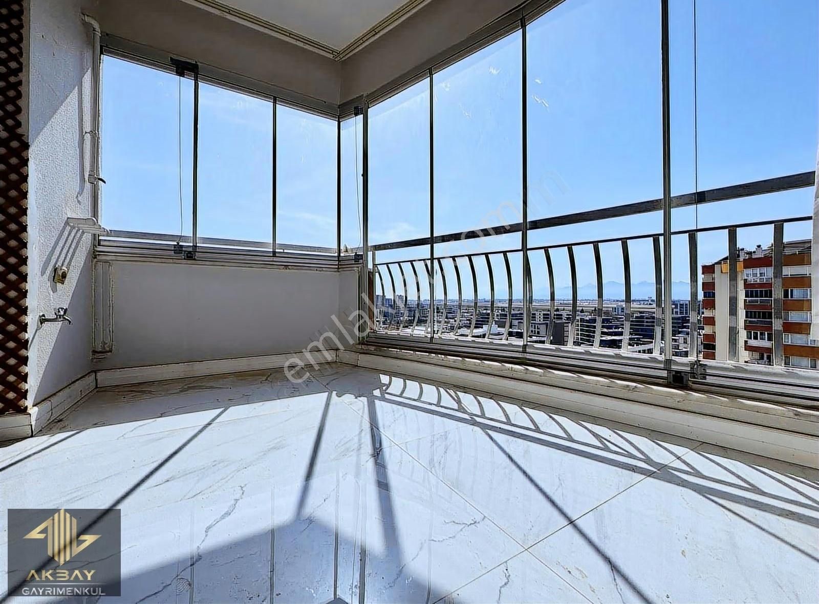 Altıntaş'ta Doğalgazlı Kapalı Otoparklı Havuzlu Sitede Geniş 3+1 - Görsel 28