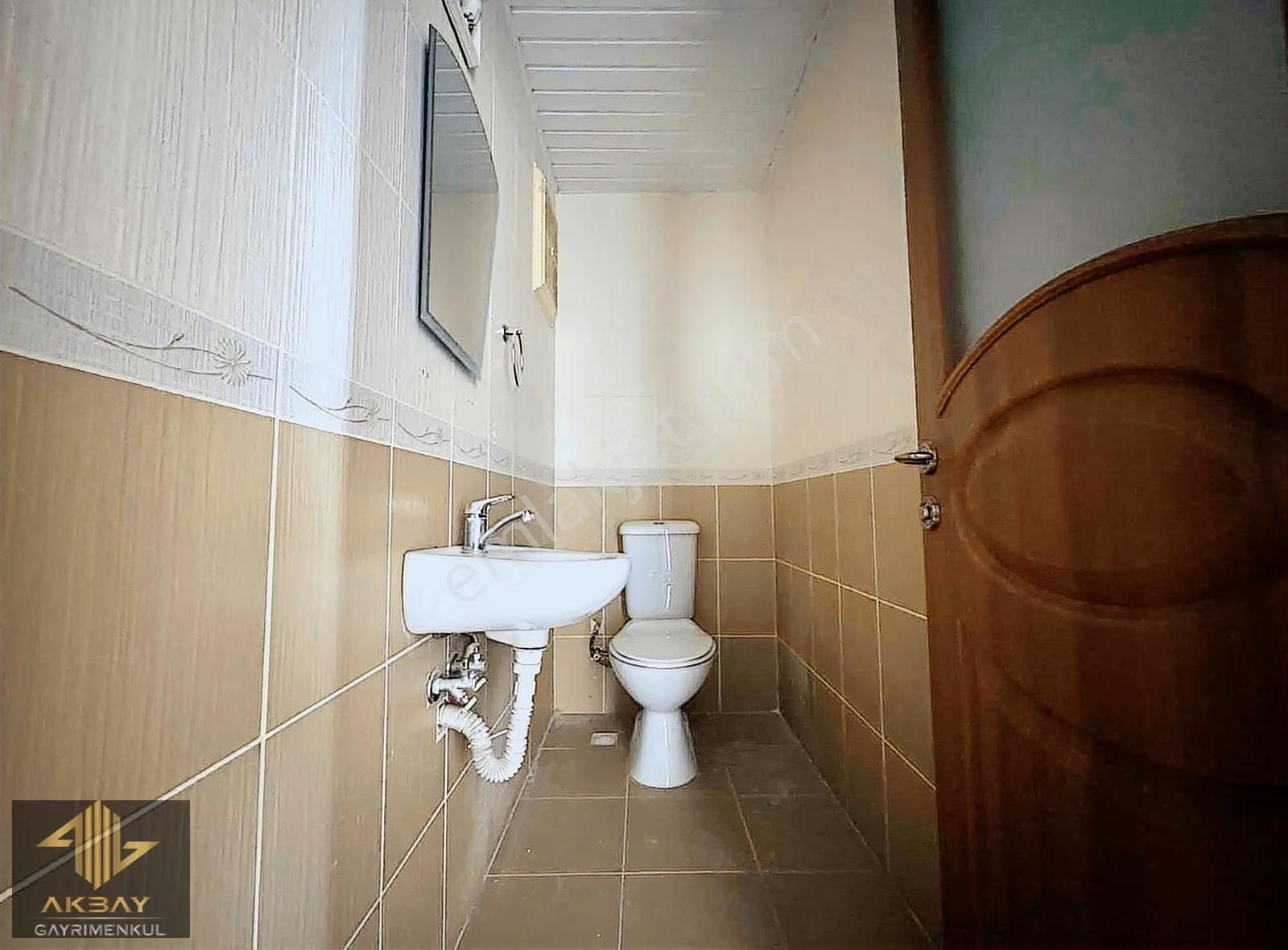 Altıntaş'ta Doğalgazlı Kapalı Otoparklı Havuzlu Sitede Geniş 3+1 - Görsel 27