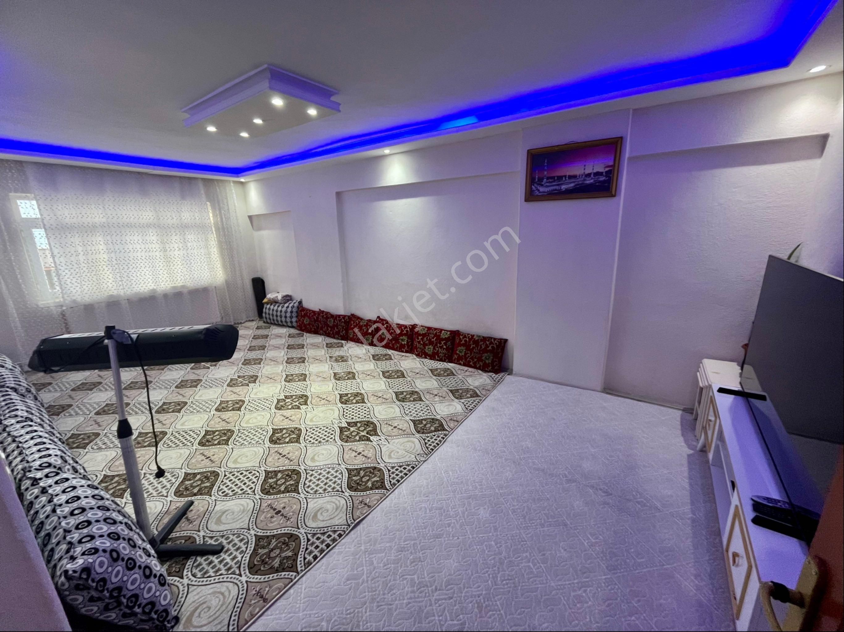 Yenikent Cumhuriyet Bulvarı Üzeri Ara Kat Bağımsız Fırsat Daire.