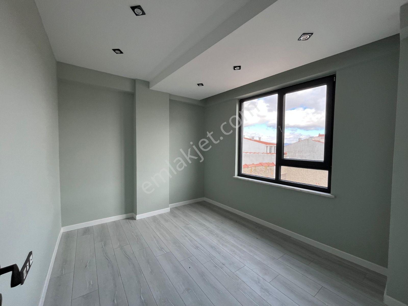 Ekerden Çamlıcada 10. Noter Arkası Lüks Satılık Dubleks Daire - Görsel 12