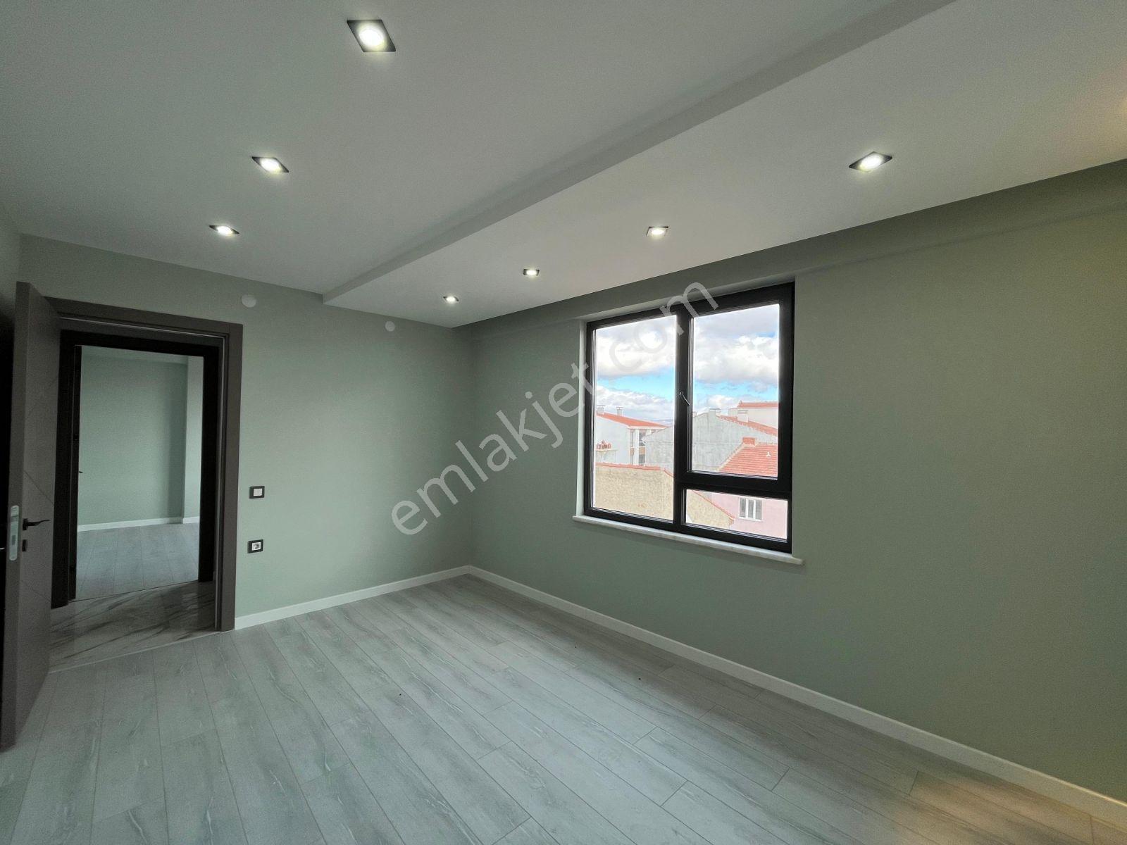 Ekerden Çamlıcada 10. Noter Arkası Lüks Satılık Dubleks Daire - Görsel 29