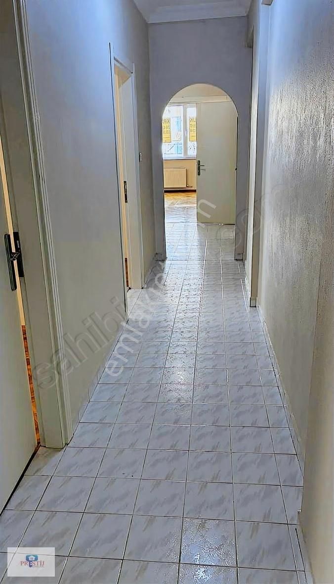 Elalmış Caddesı Reyhan Sokak'ta Ara Kat Balkonlu Temız Daıre - Görsel 6