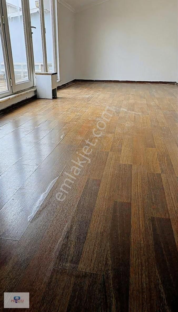 Eşref Edıp Sokak'ta 3 + 1 Üç Adet Teras Balkonlu Çatı Katı Daıre - Görsel 11