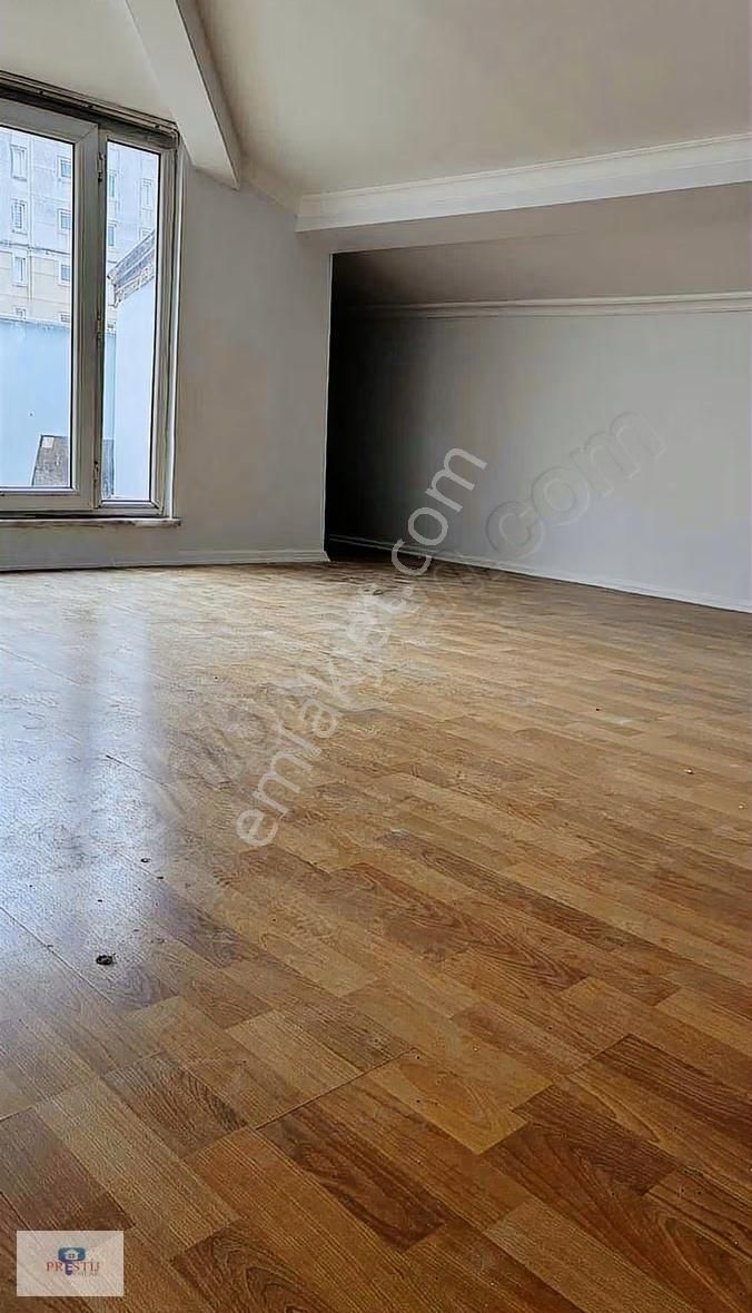 Eşref Edıp Sokak'ta 3 + 1 Üç Adet Teras Balkonlu Çatı Katı Daıre - Görsel 14