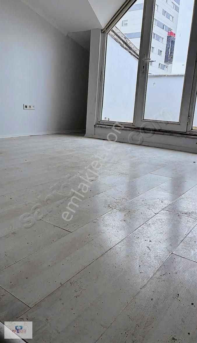 Eşref Edıp Sokak'ta 3 + 1 Üç Adet Teras Balkonlu Çatı Katı Daıre - Görsel 3