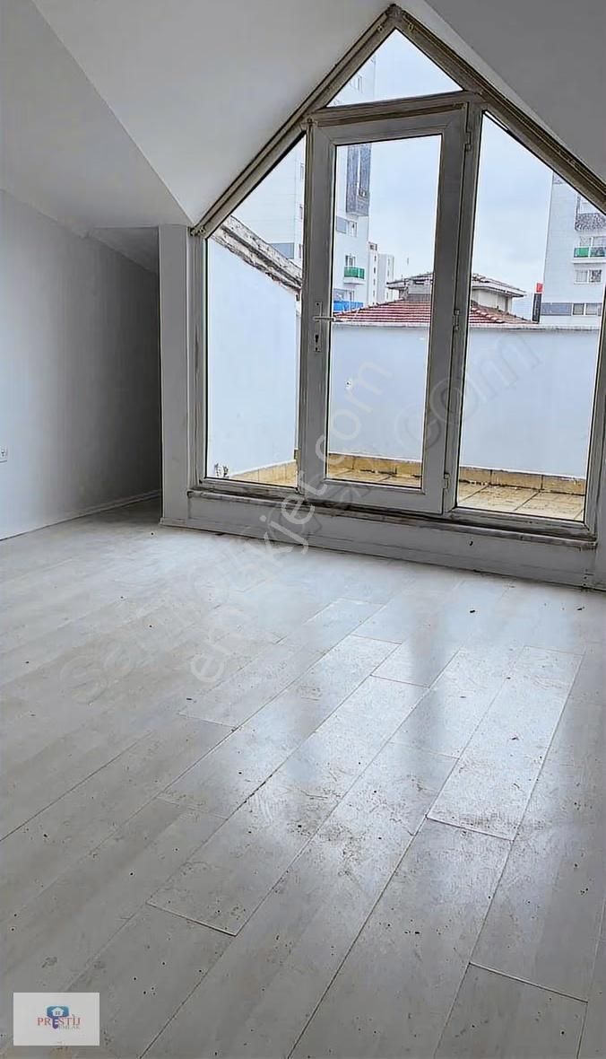 Eşref Edıp Sokak'ta 3 + 1 Üç Adet Teras Balkonlu Çatı Katı Daıre - Görsel 10