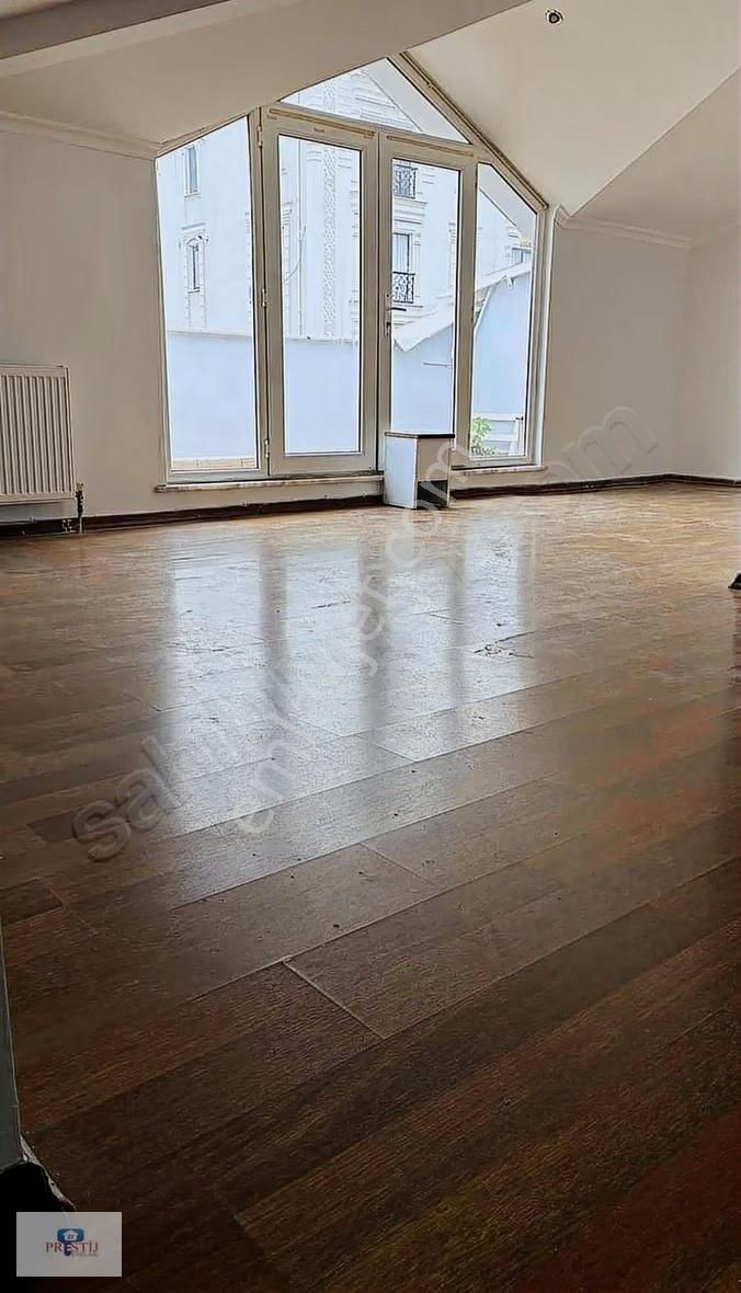 Eşref Edıp Sokak'ta 3 + 1 Üç Adet Teras Balkonlu Çatı Katı Daıre - Görsel 23