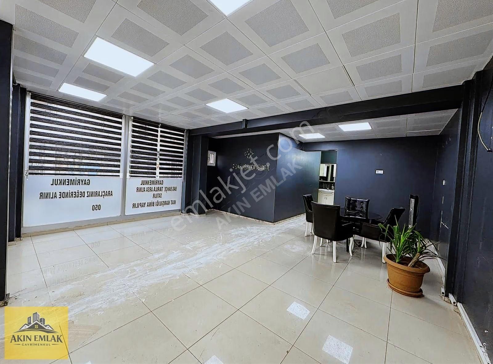 Buca Göksu Mah. Cadde Üzeri Batar Katlı 150 M2. Kiralık Dükkan - Görsel 2