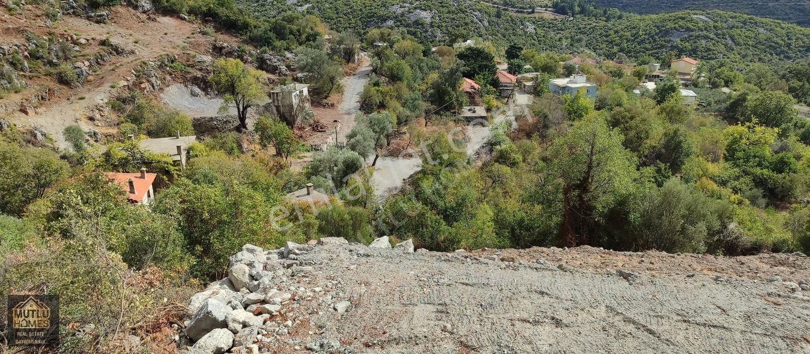 Alanya Gözübüyük'te Manzaralı, Yolu Açılmış 398m² Satılık Arsa