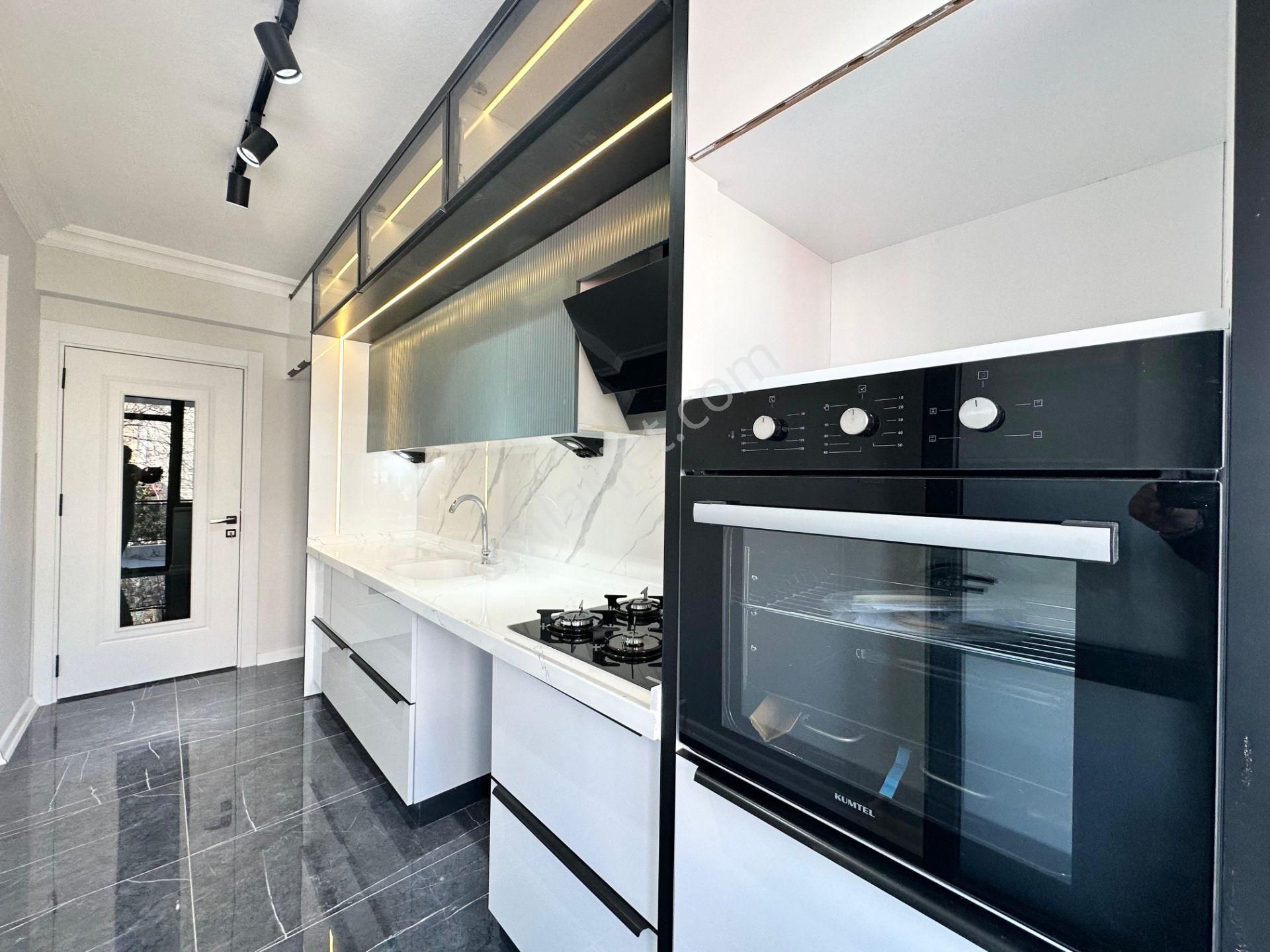 ꧁yetkili Ay Emlaktan꧁akçayda Arakat Ön Cephe Devasaa Balkonlu Ayrı Mutfaklı Satılık 2+1 Geniş Daire - Görsel 3