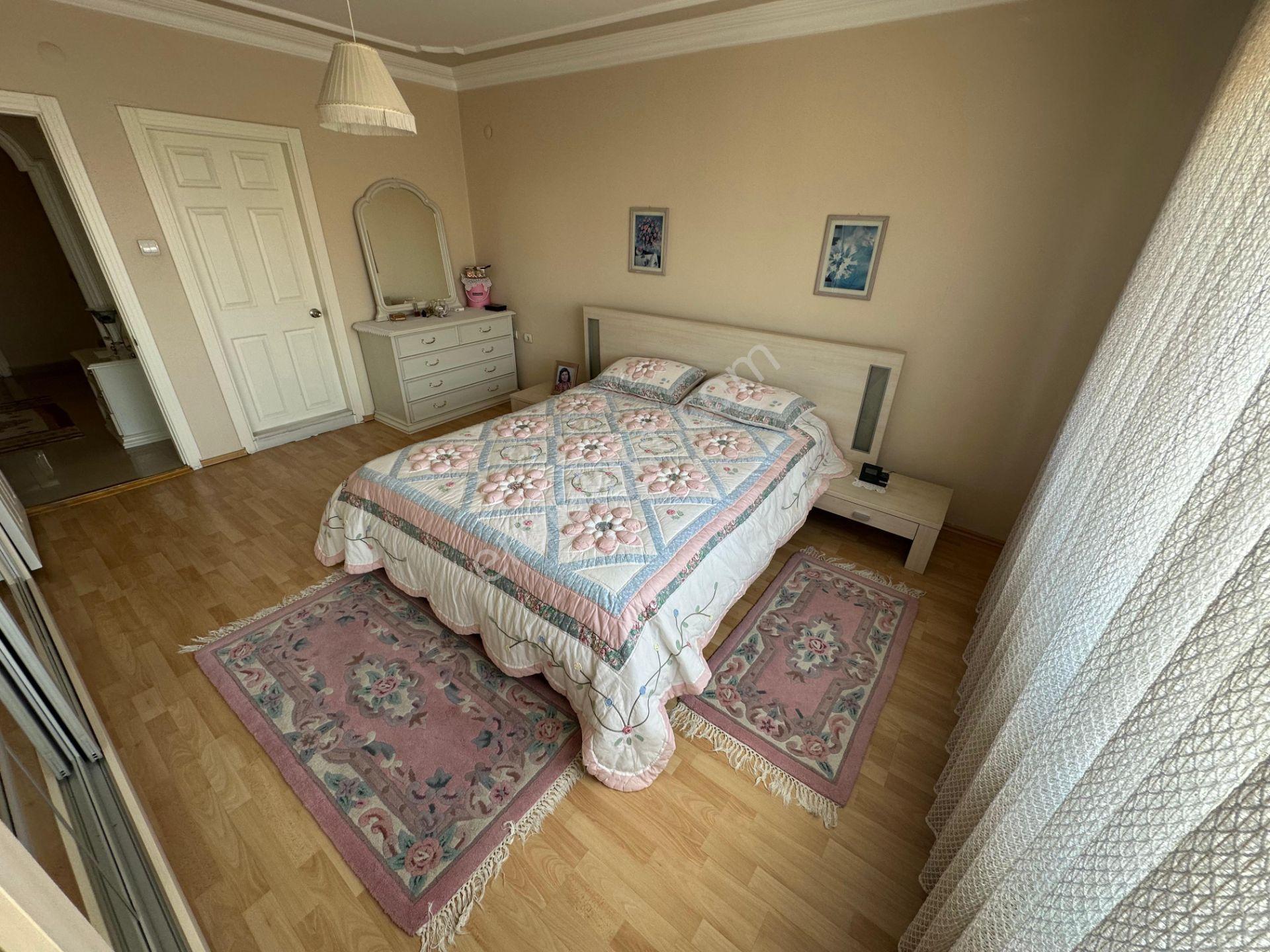 Beşevler Kültür'de Havuzlu Site İçi | Bahçeli 5+2 Satılık Villa - Görsel 19