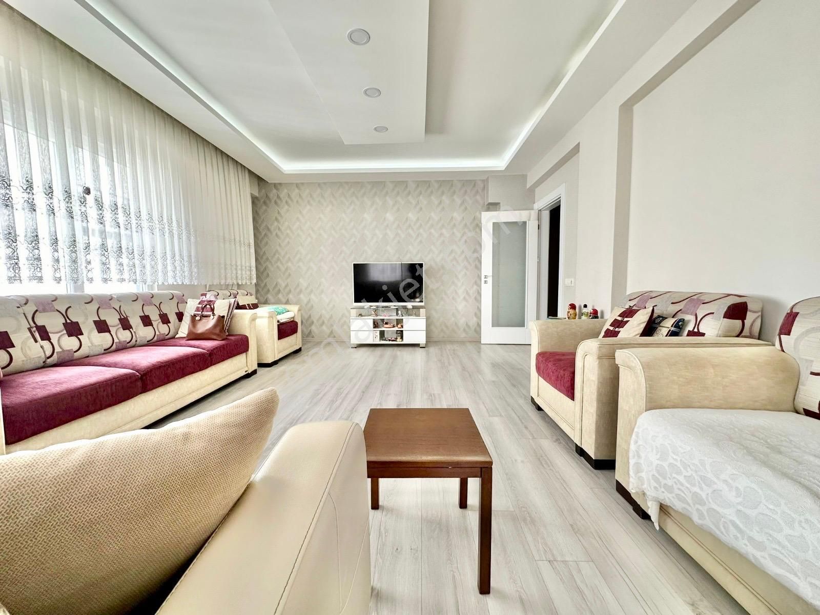 ꧁akçay Ay Emlak'tan꧂ikizçay'da Kombili Ebeveyn Banyolu Ara Kat Ön Cephe Asansörlü Satılık 2+1 Daire - Görsel 10