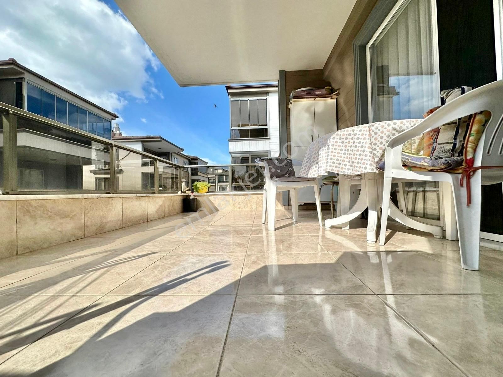 ꧁akçay Ay Emlak'tan꧂ikizçay'da Kombili Ebeveyn Banyolu Ara Kat Ön Cephe Asansörlü Satılık 2+1 Daire - Görsel 28