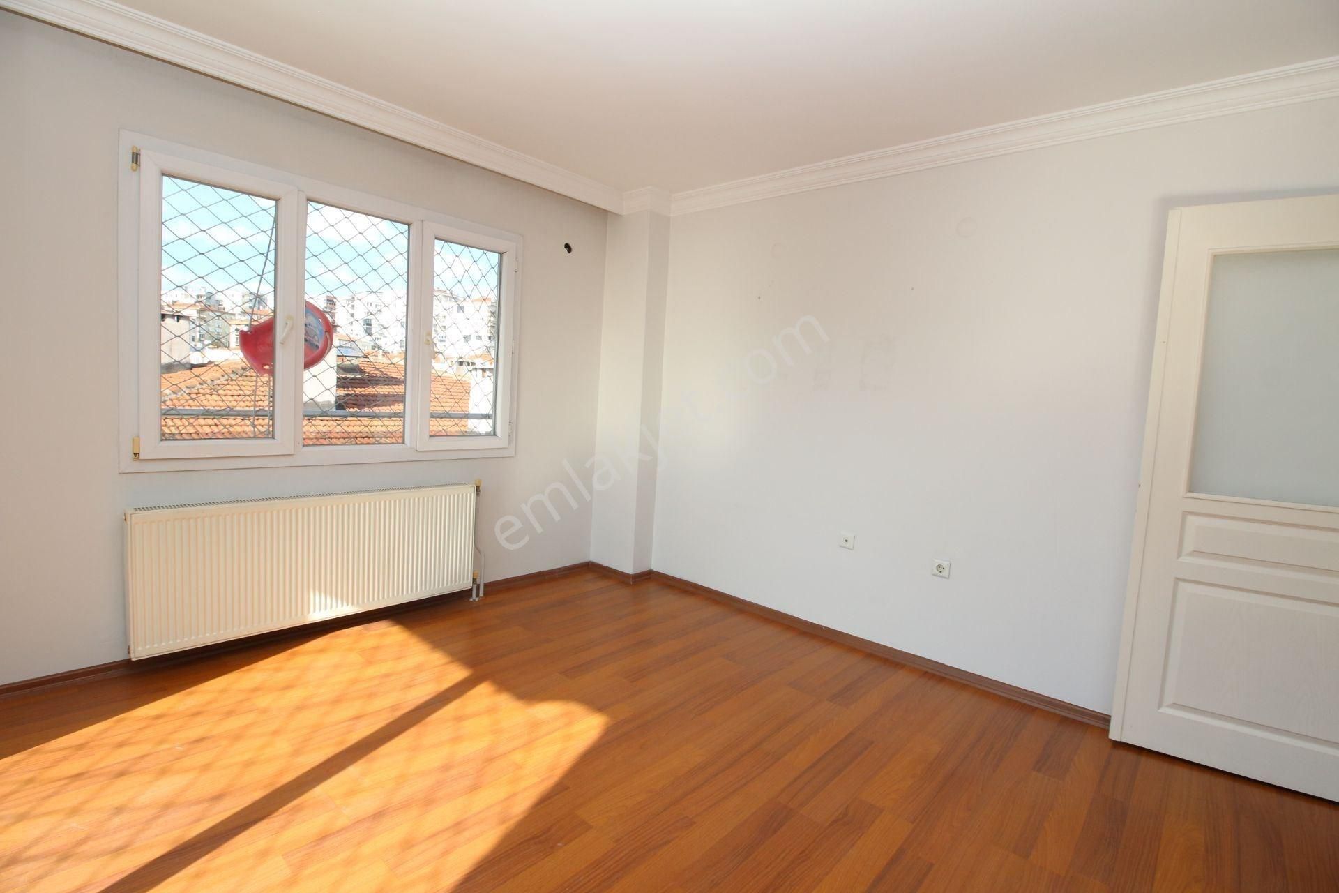 Basınsitesi'nde Deniz Manzaralı Bakımlı Doğal Gazlı 3+1 - Görsel 7