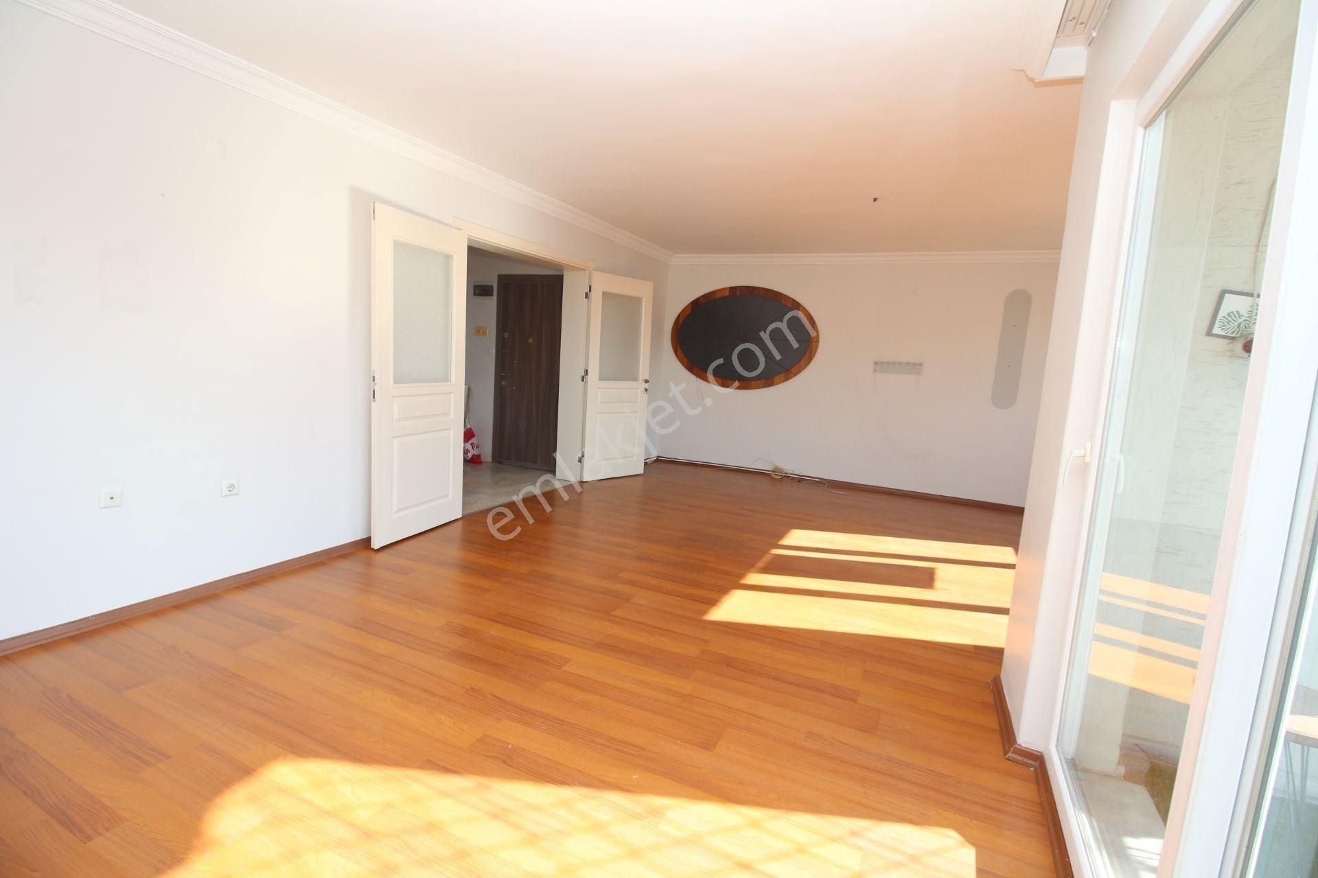 Basınsitesi'nde Deniz Manzaralı Bakımlı Doğal Gazlı 3+1 - Görsel 8