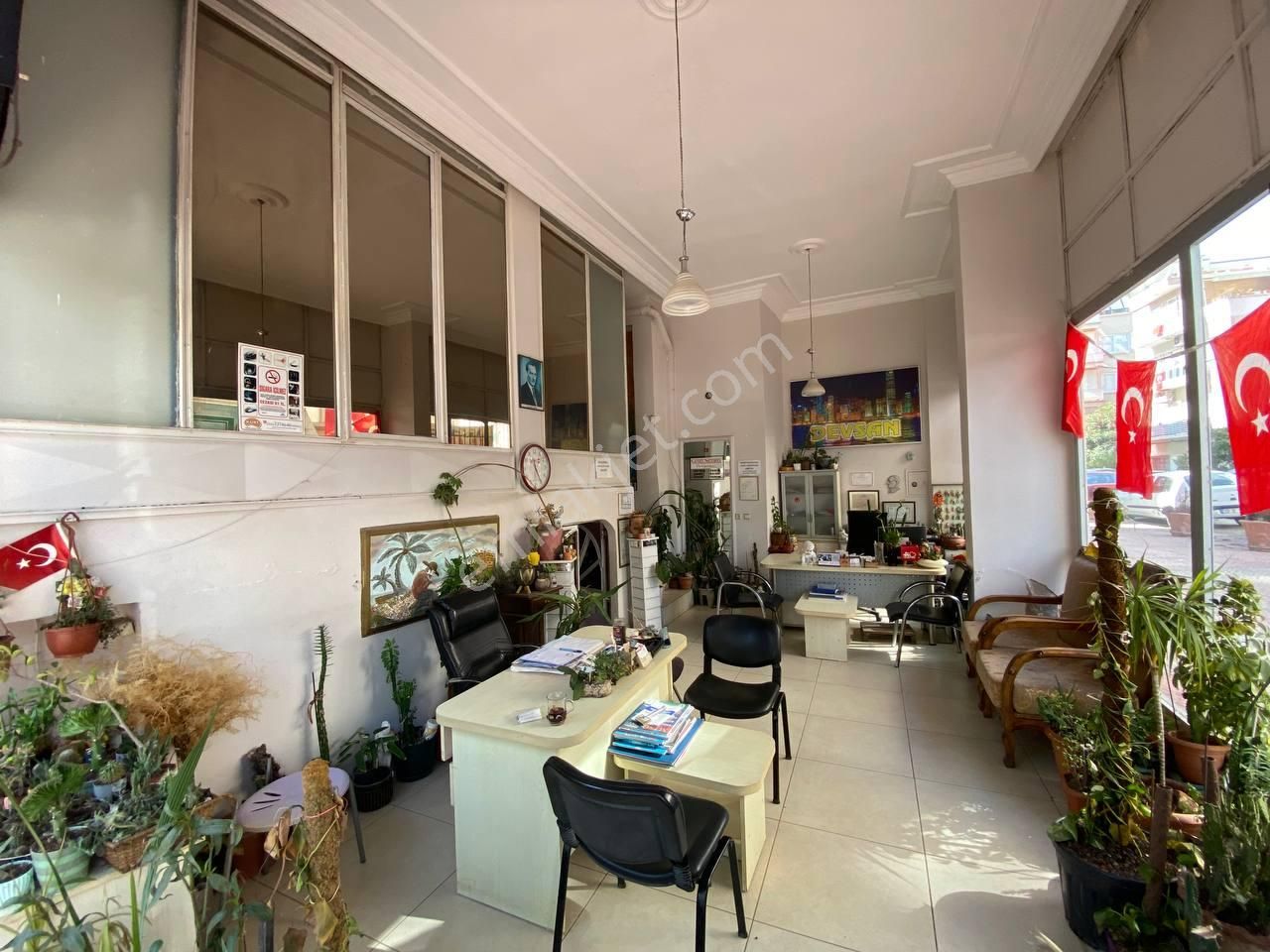 Cumhuriyet Mahallesi’nde Satılık Köşe Başı Dükkan – Merkezi Konum - Görsel 4